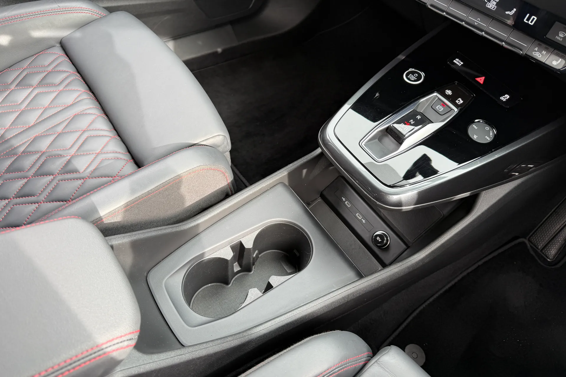 Audi Q4 thumbnail image number 50