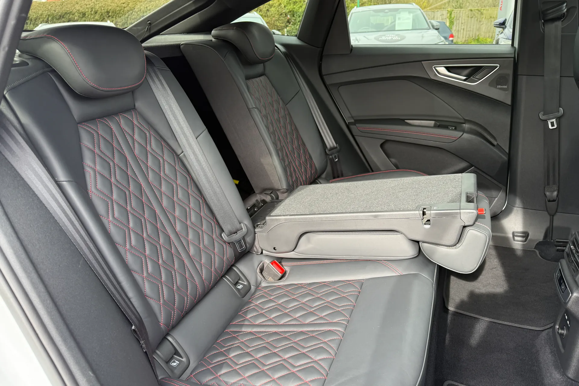 Audi Q4 thumbnail image number 56