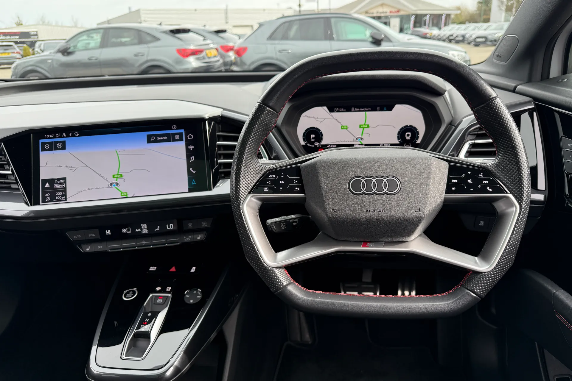 Audi Q4 thumbnail image number 6