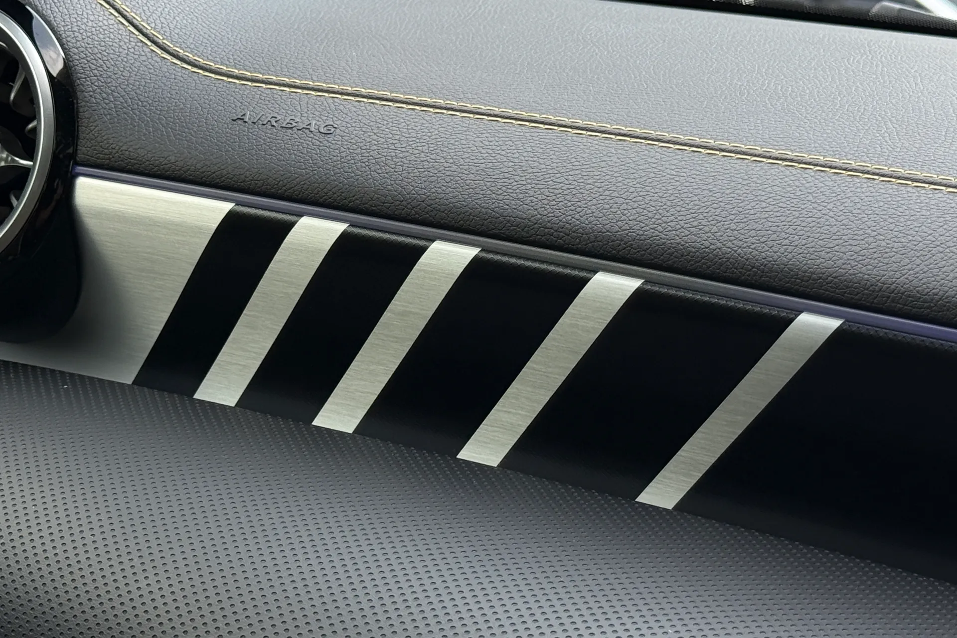 MERCEDES-BENZ A CLASS thumbnail image number 24