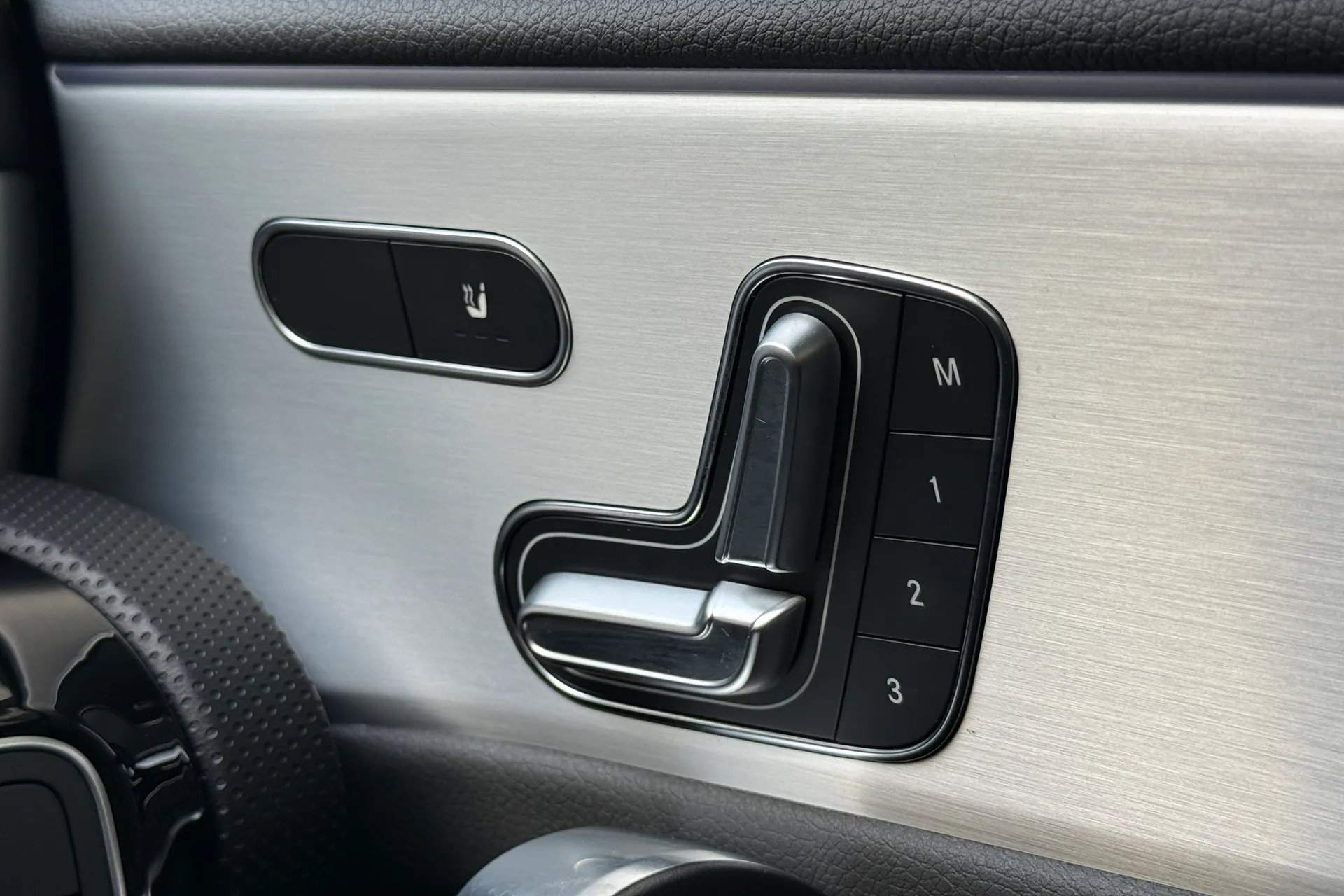 MERCEDES-BENZ A CLASS thumbnail image number 30