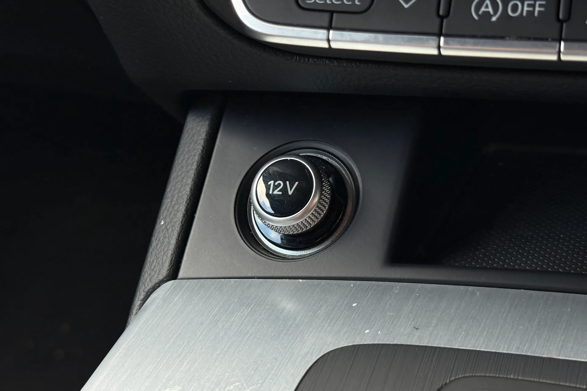 Audi Q5 thumbnail image number 28