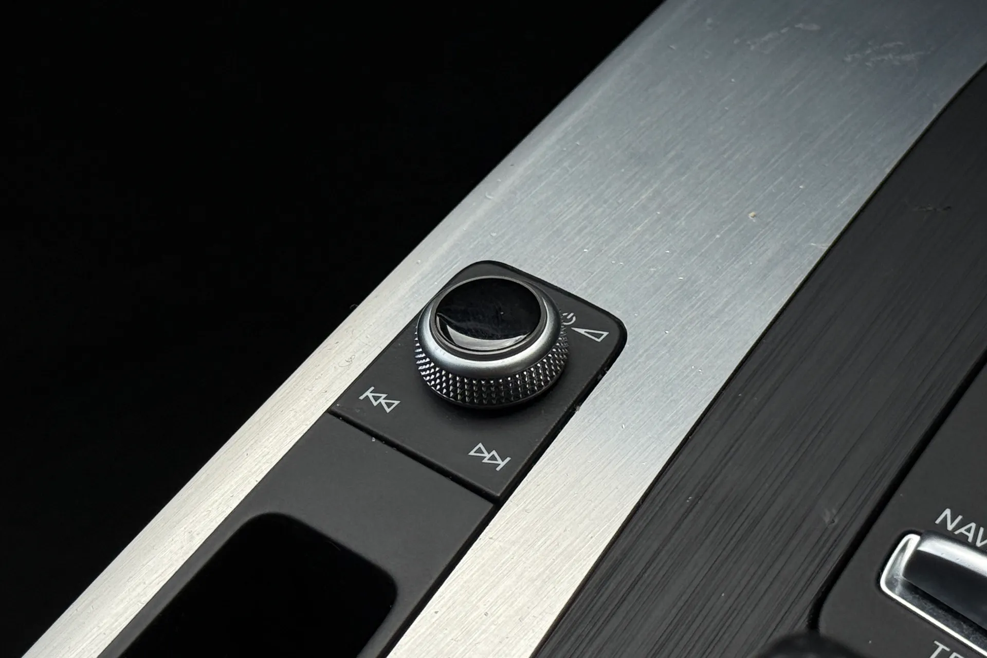 Audi Q5 thumbnail image number 25