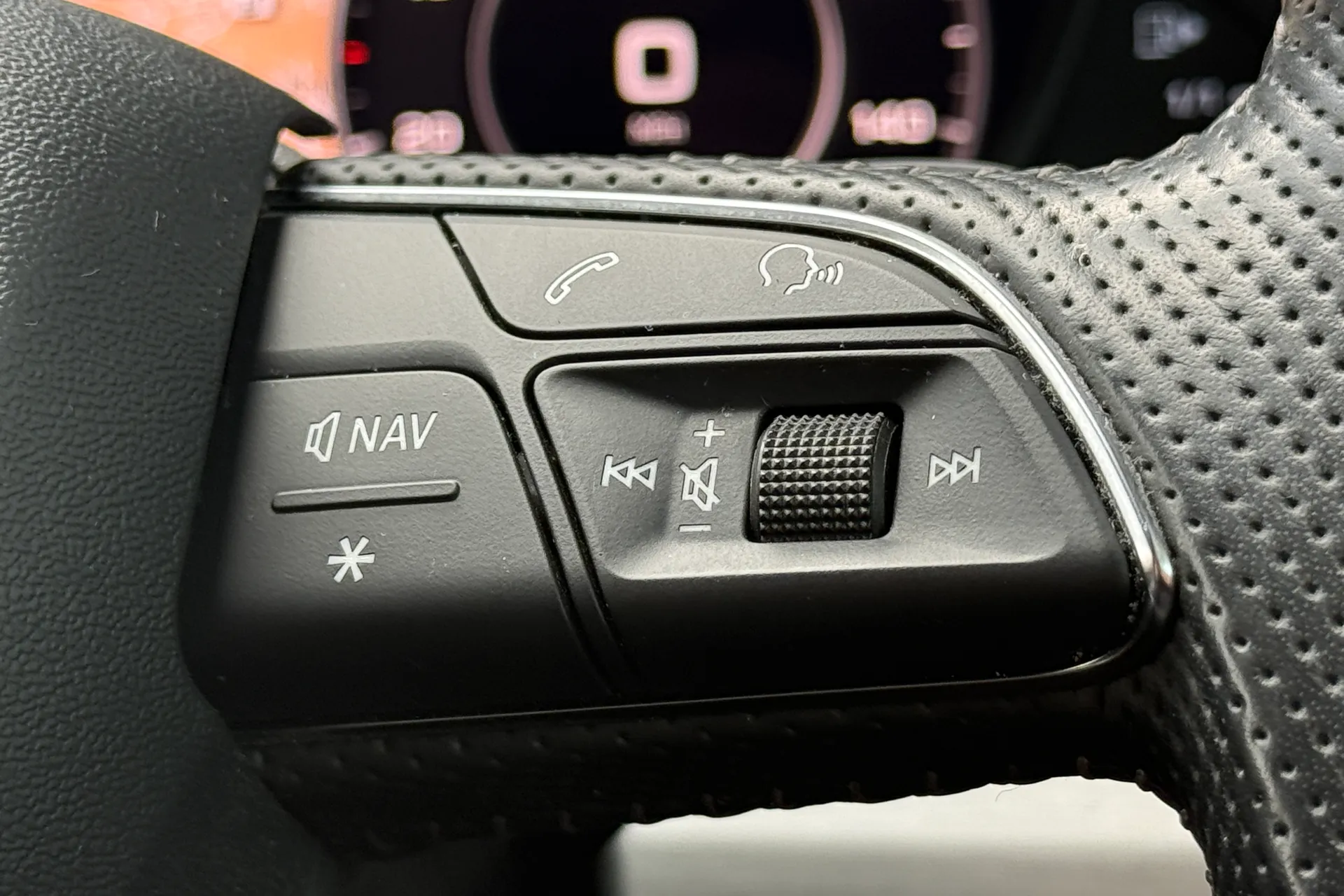 Audi Q5 thumbnail image number 14