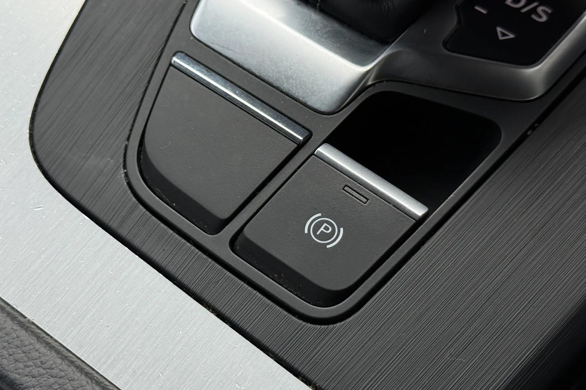 Audi Q5 thumbnail image number 19