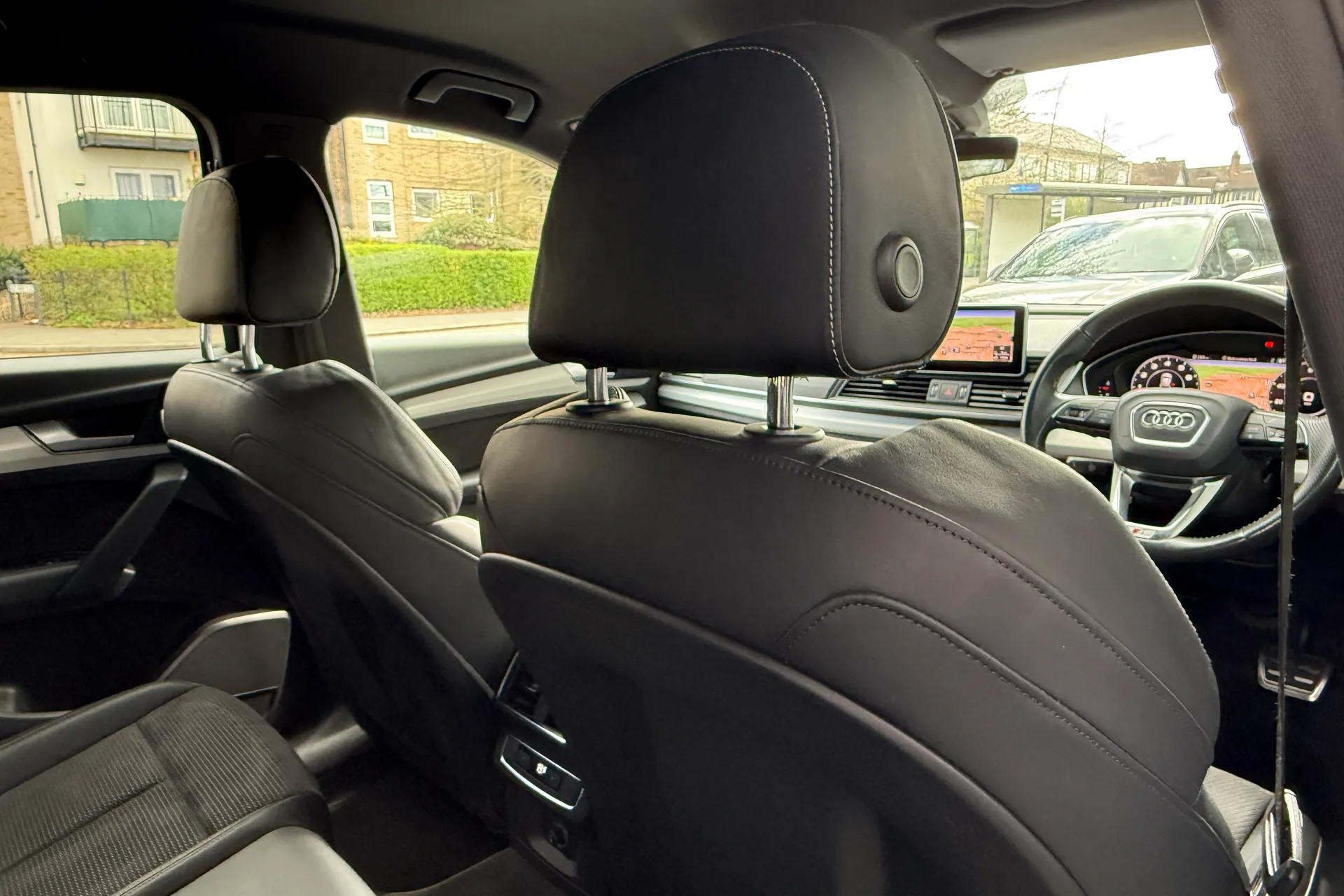 Audi Q5 thumbnail image number 43