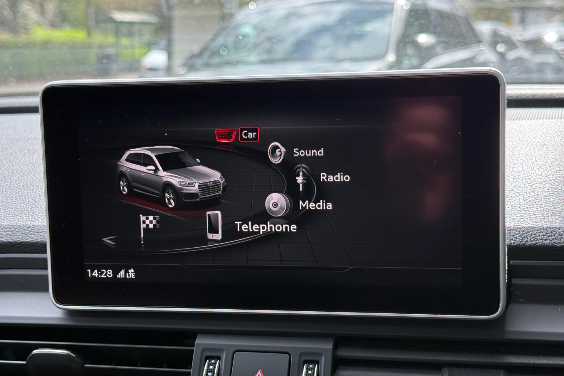 Audi Q5 thumbnail image number 34