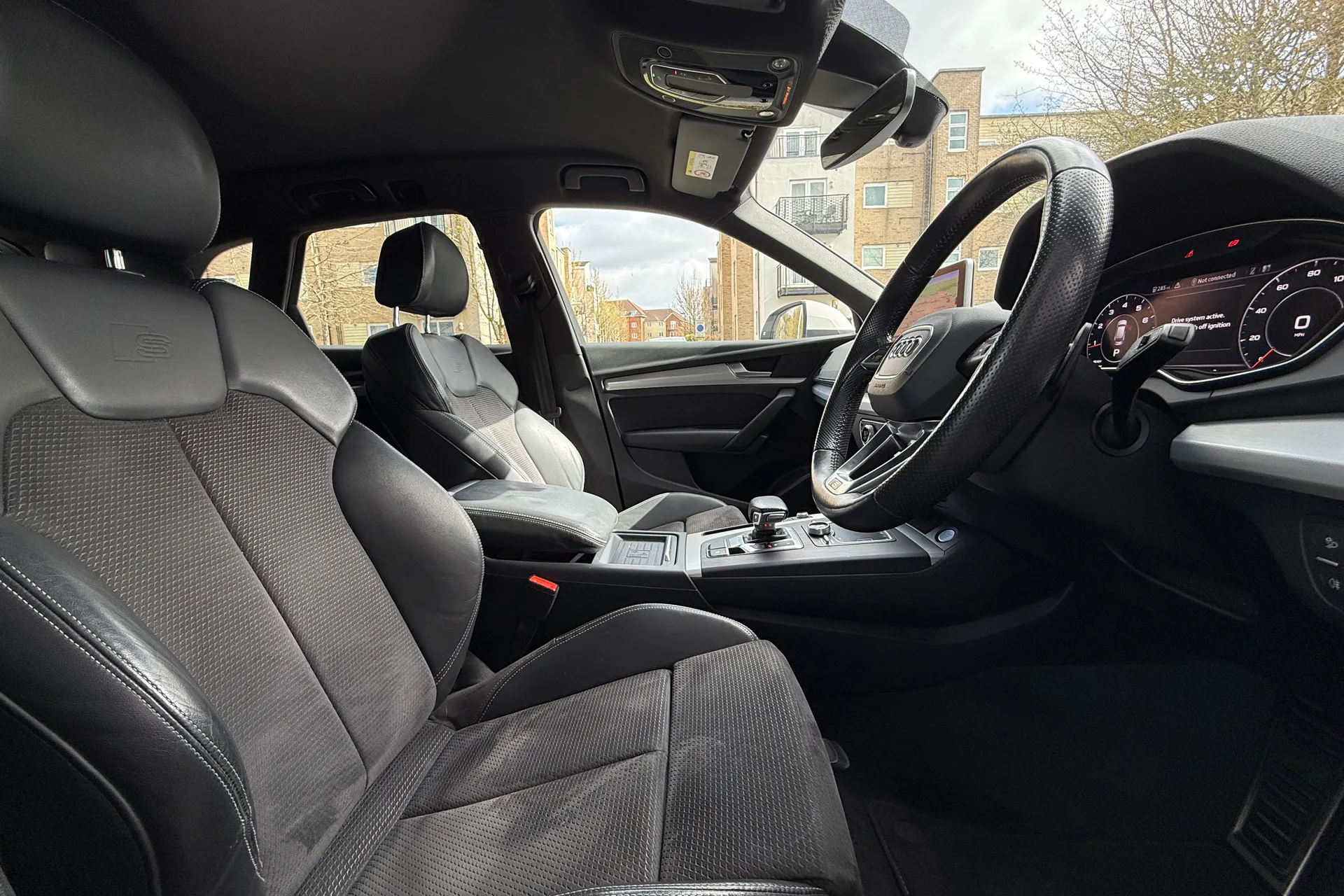 Audi Q5 thumbnail image number 38