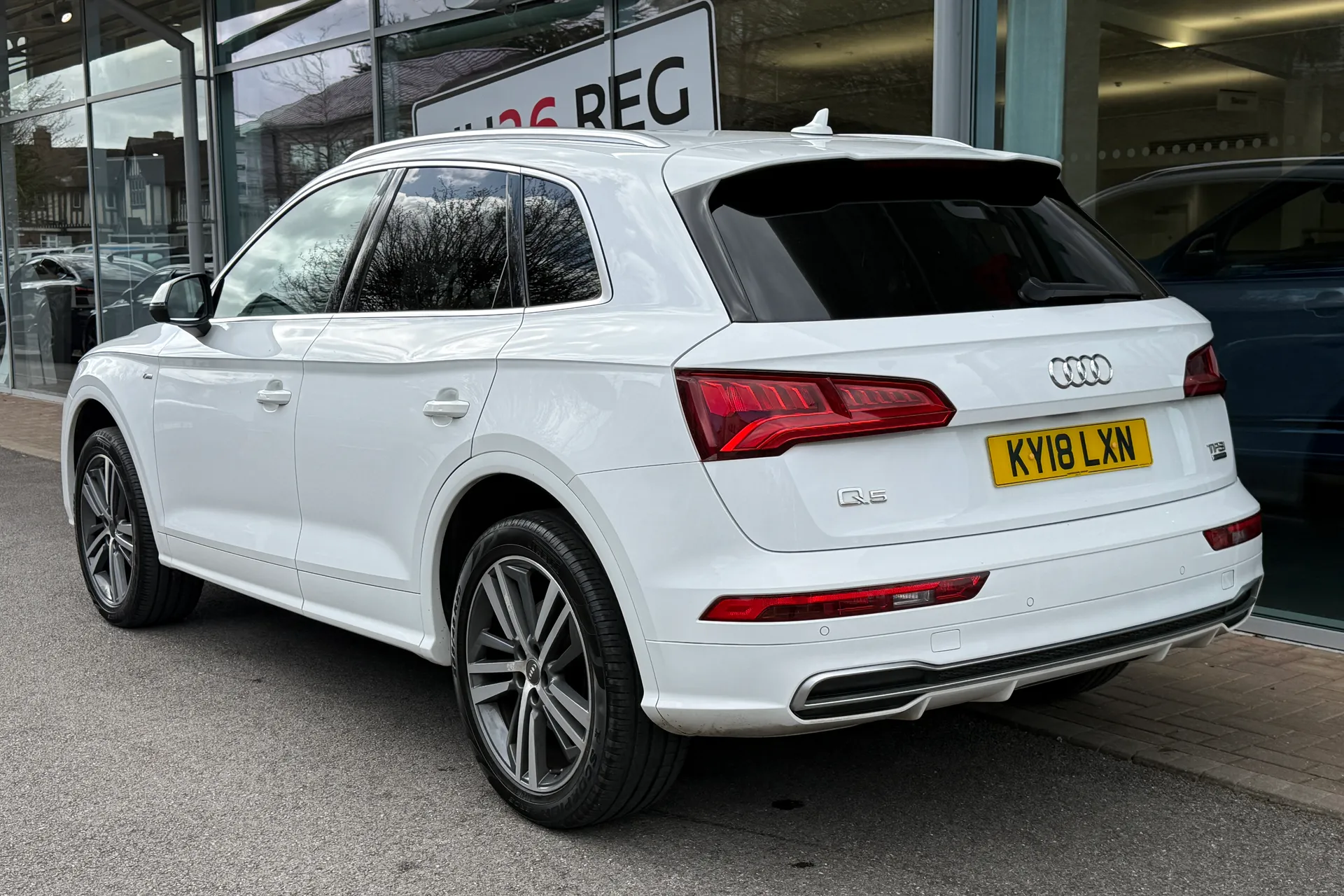 Audi Q5 thumbnail image number 9