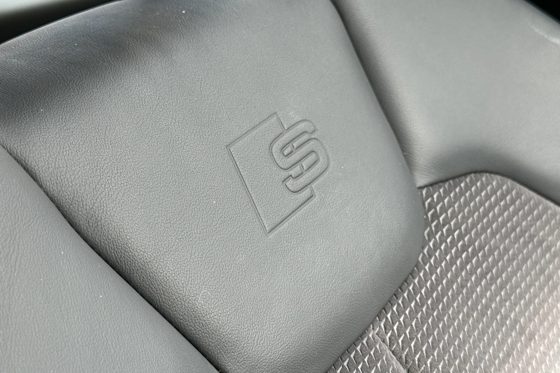 Audi Q5 thumbnail image number 37