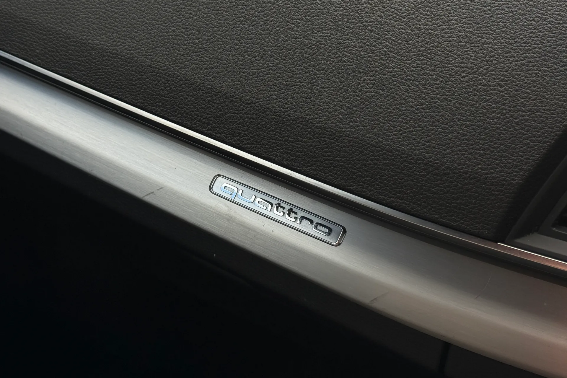 Audi Q5 thumbnail image number 33