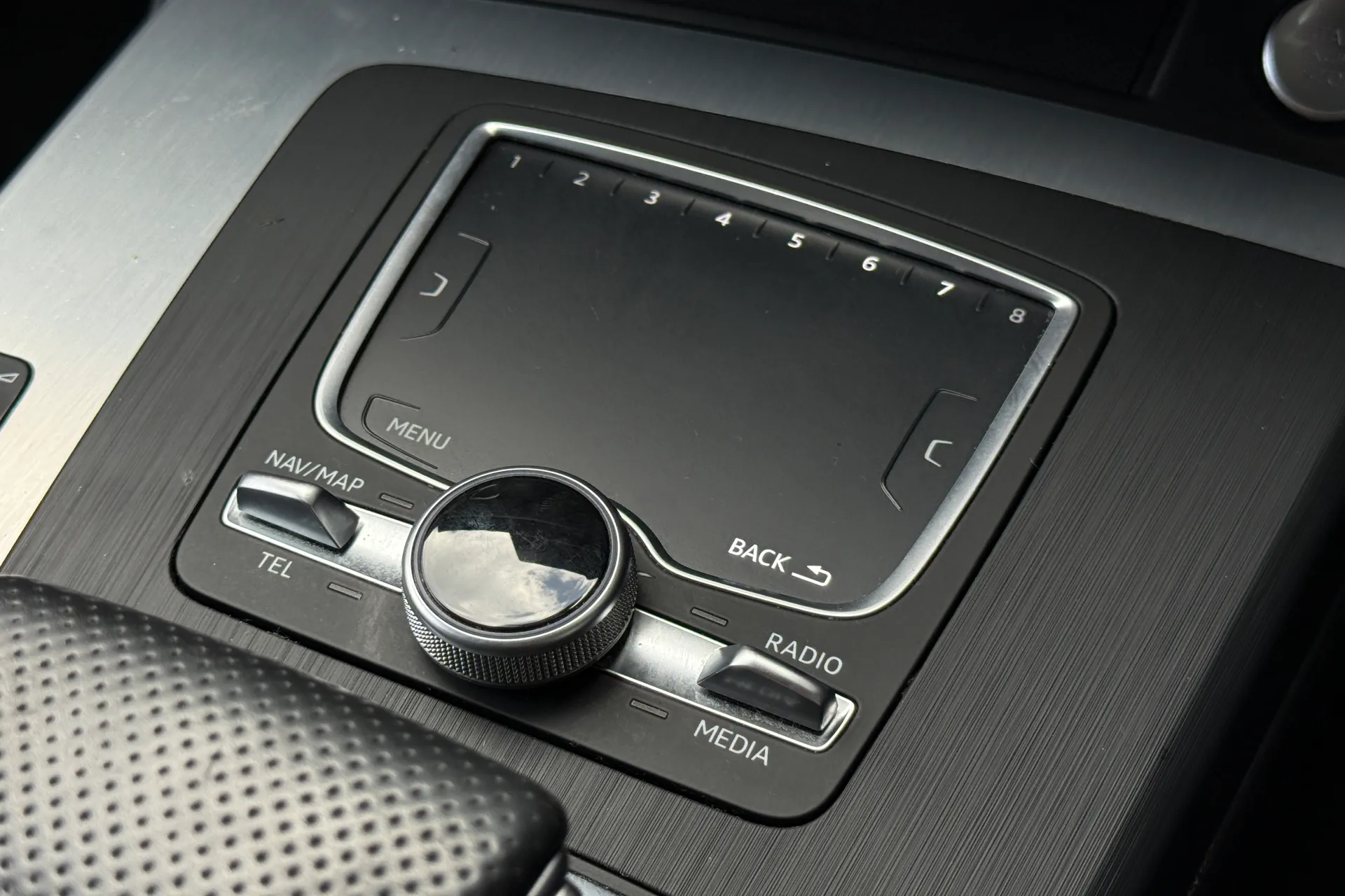 Audi Q5 thumbnail image number 22