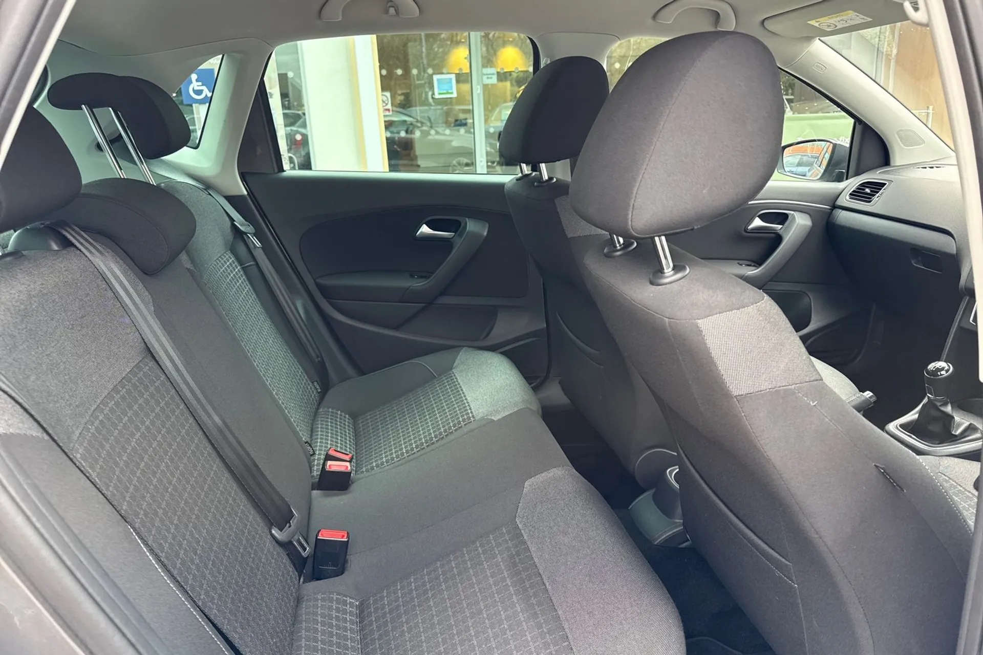 VOLKSWAGEN POLO thumbnail image number 22