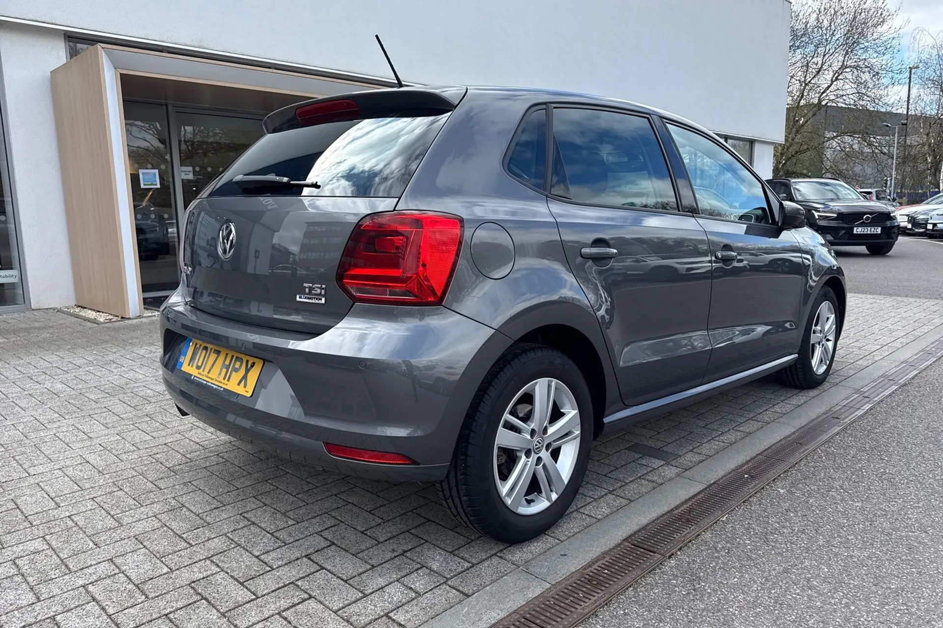 VOLKSWAGEN POLO thumbnail image number 7