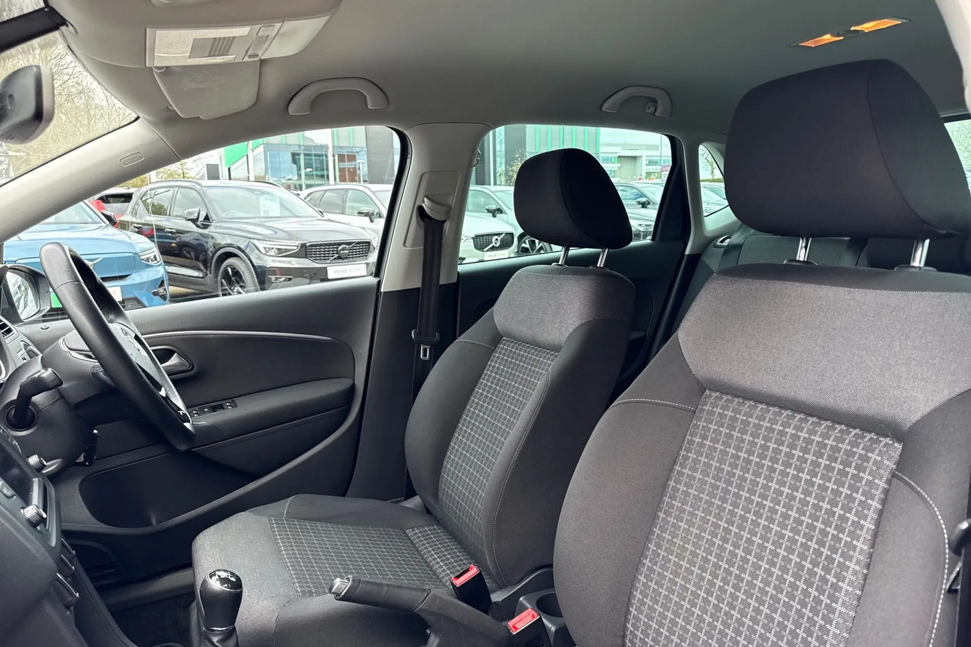 VOLKSWAGEN POLO thumbnail image number 27