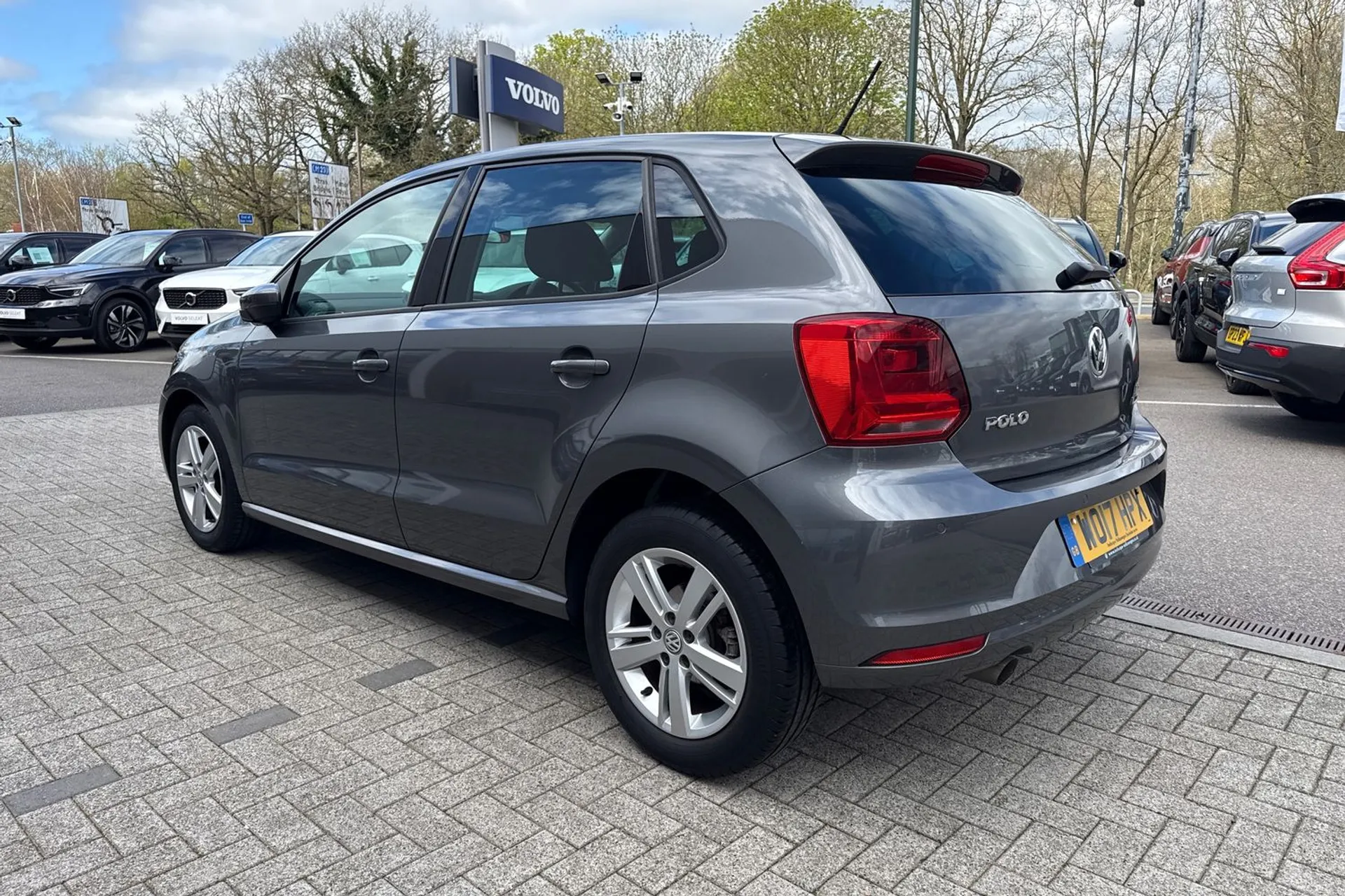 VOLKSWAGEN POLO thumbnail image number 9