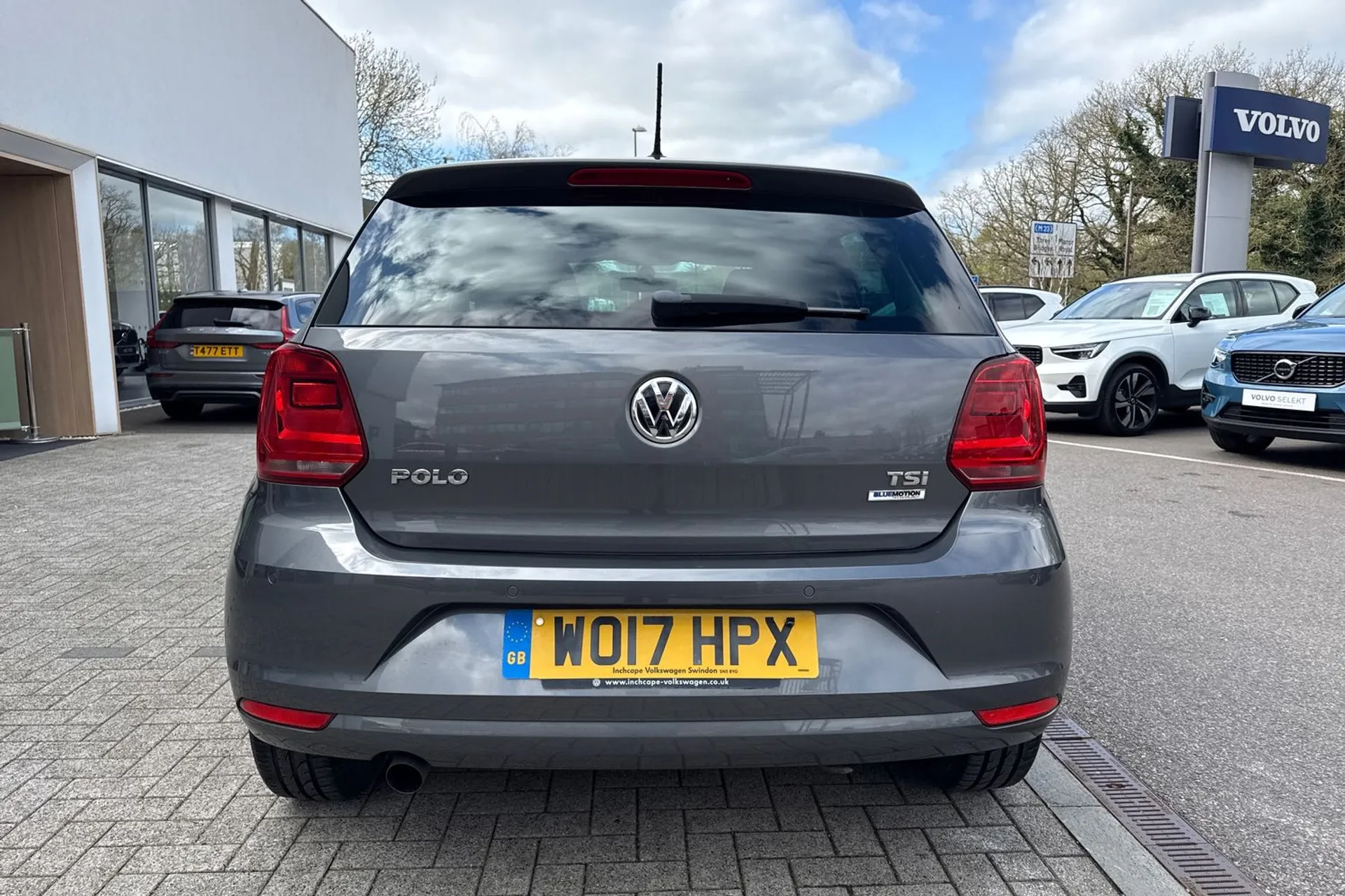 VOLKSWAGEN POLO thumbnail image number 8