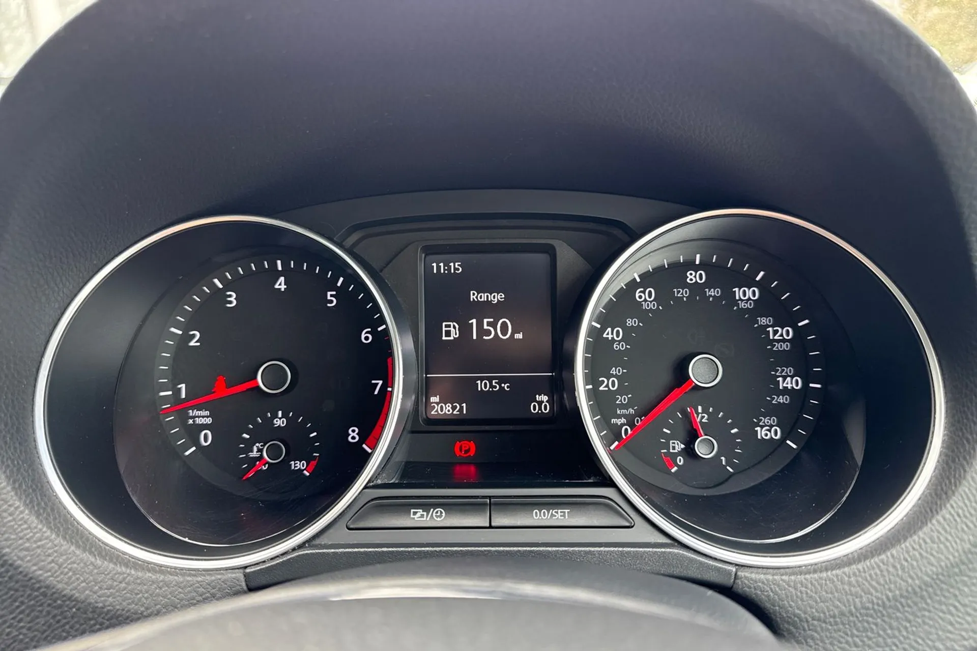 VOLKSWAGEN POLO thumbnail image number 40