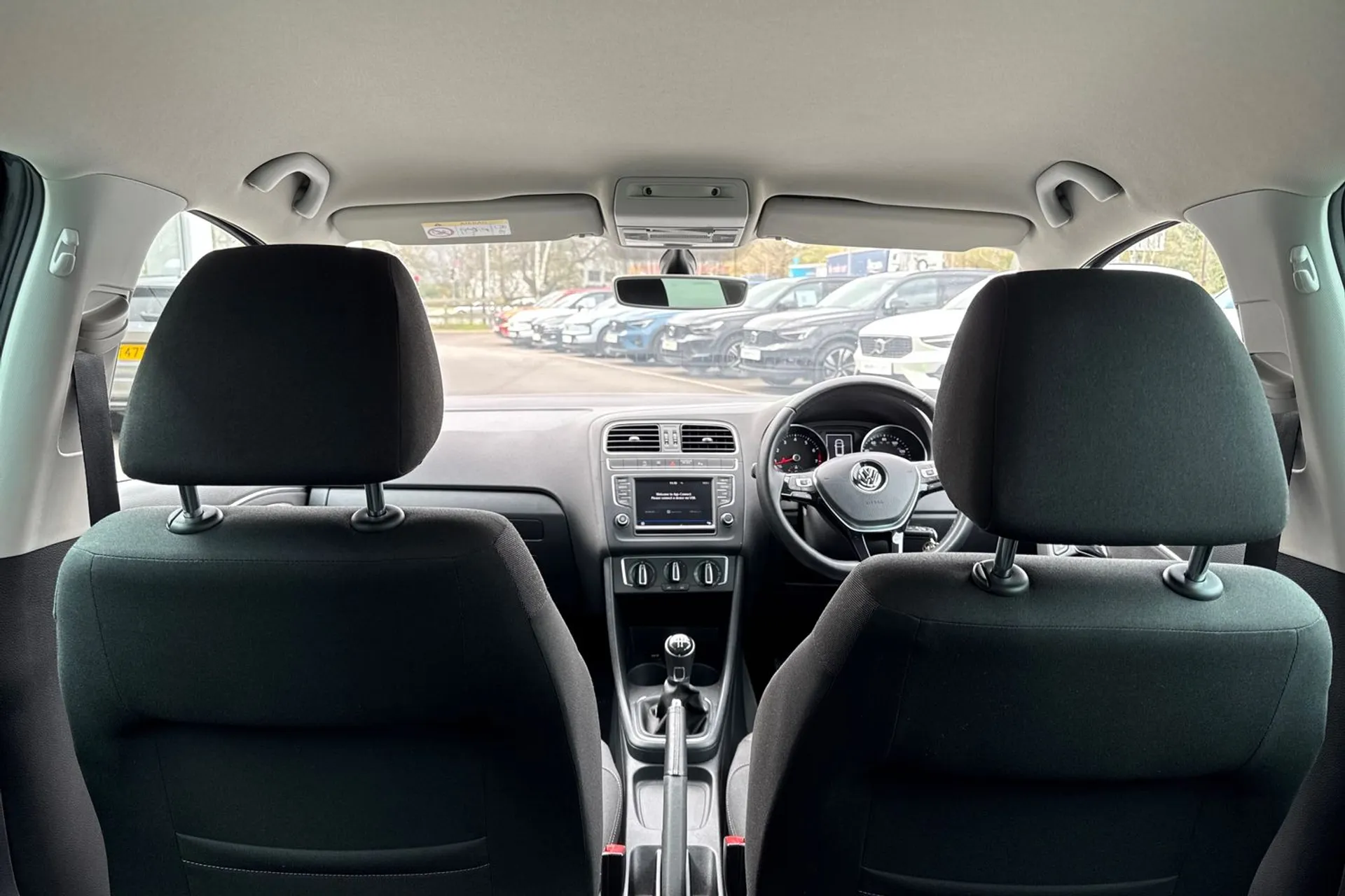 VOLKSWAGEN POLO thumbnail image number 21