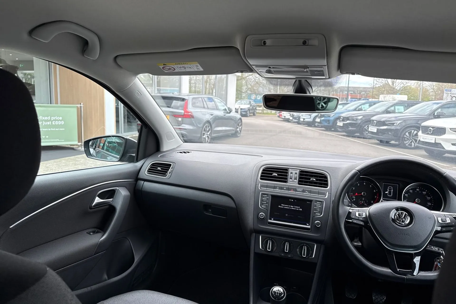 VOLKSWAGEN POLO thumbnail image number 31