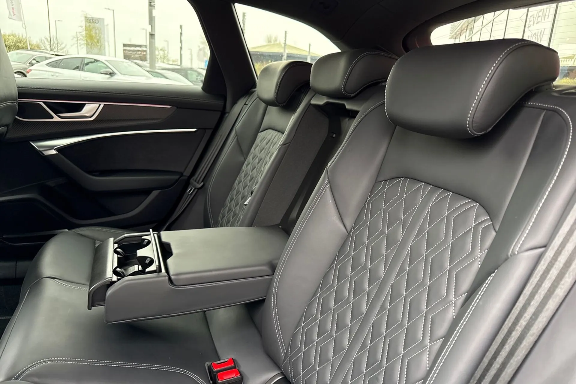 Audi A6 thumbnail image number 47
