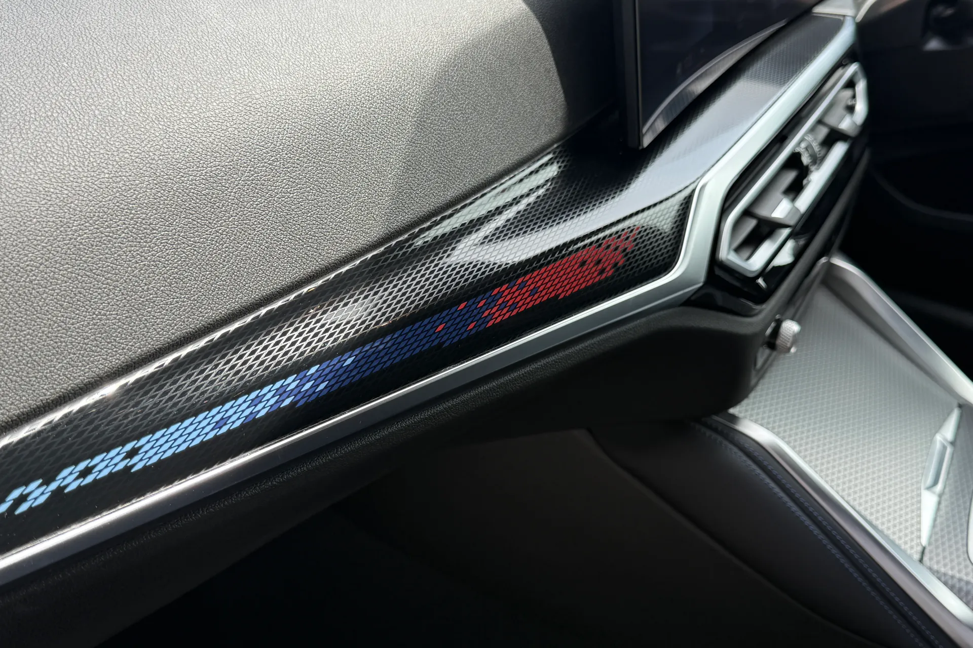BMW 2 SERIES thumbnail image number 39