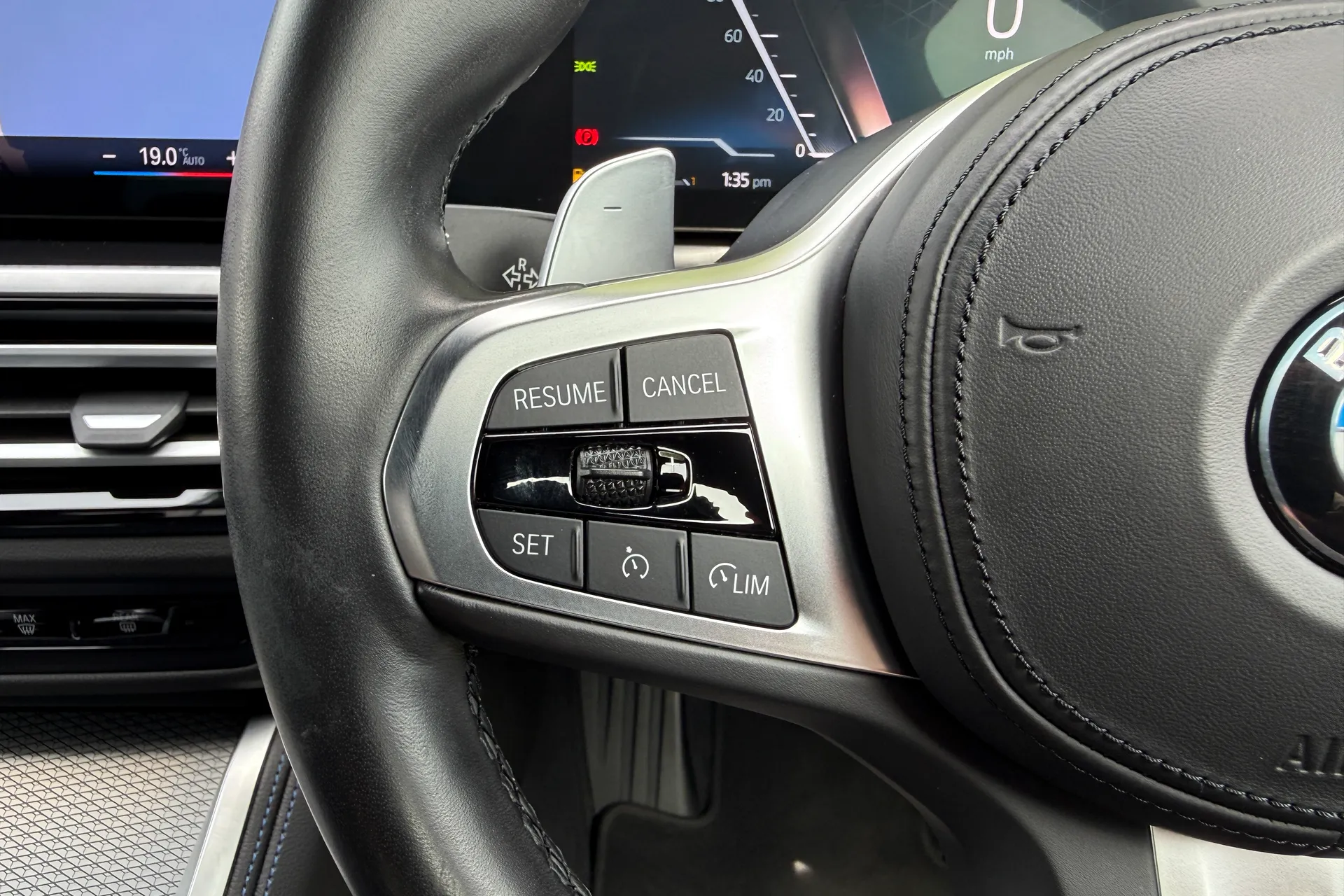 BMW 2 SERIES thumbnail image number 57