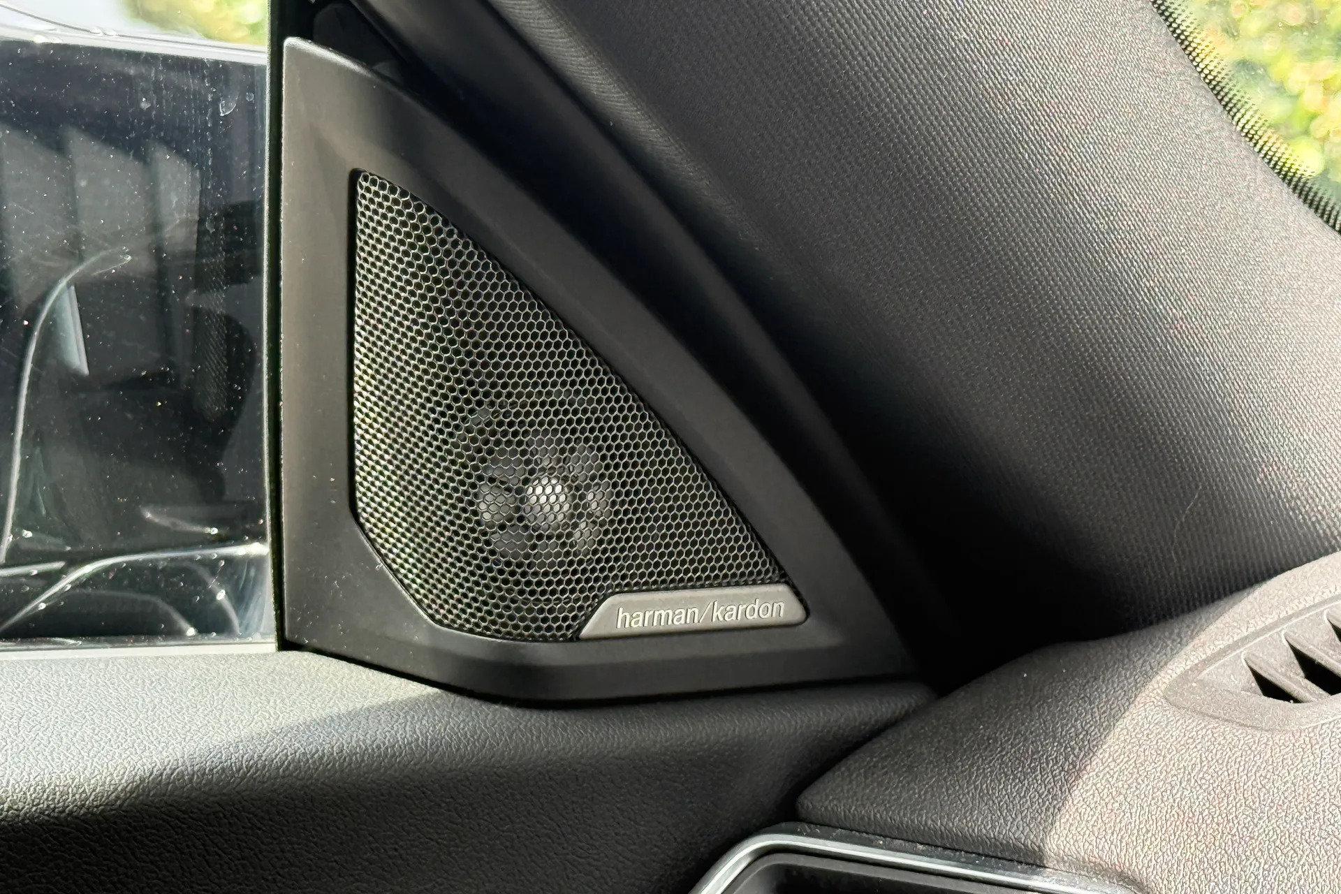 BMW 2 SERIES thumbnail image number 24