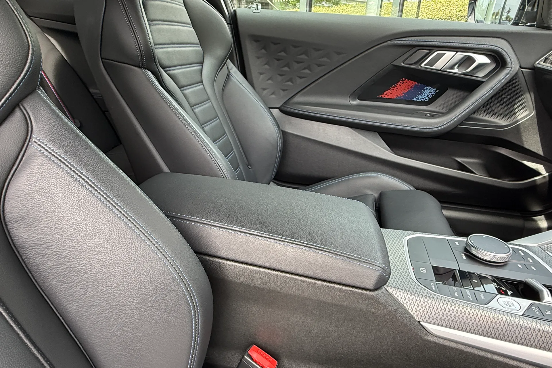 BMW 2 SERIES thumbnail image number 44