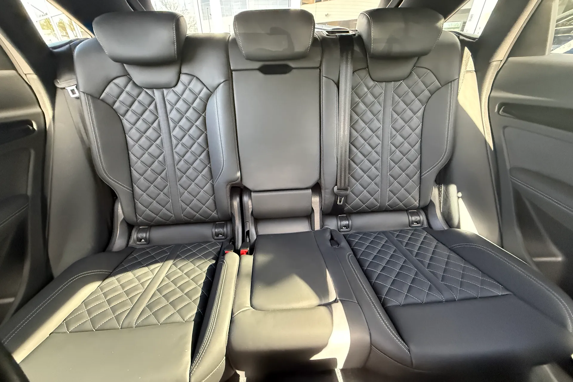 Audi Q5 thumbnail image number 22