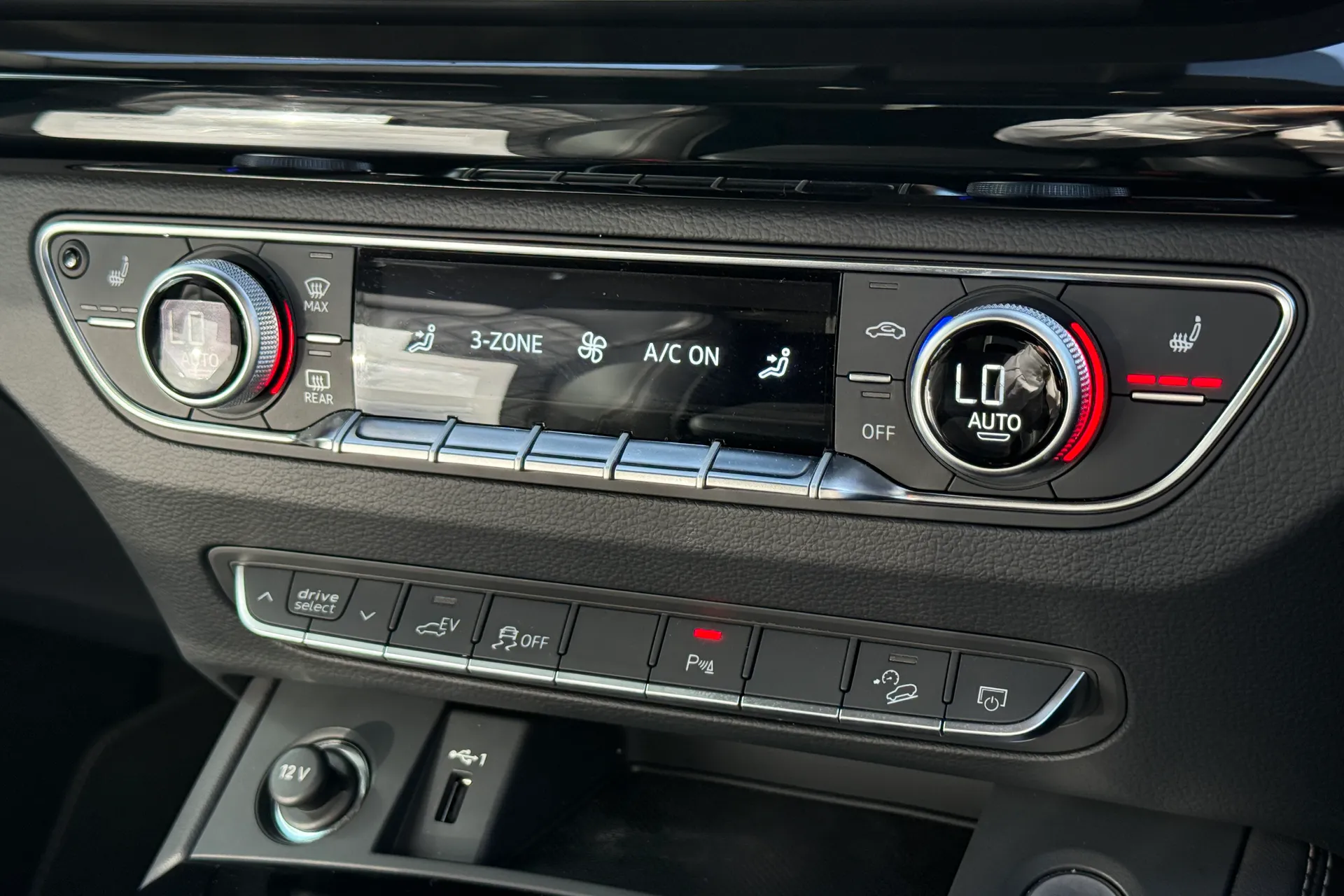 Audi Q5 thumbnail image number 11