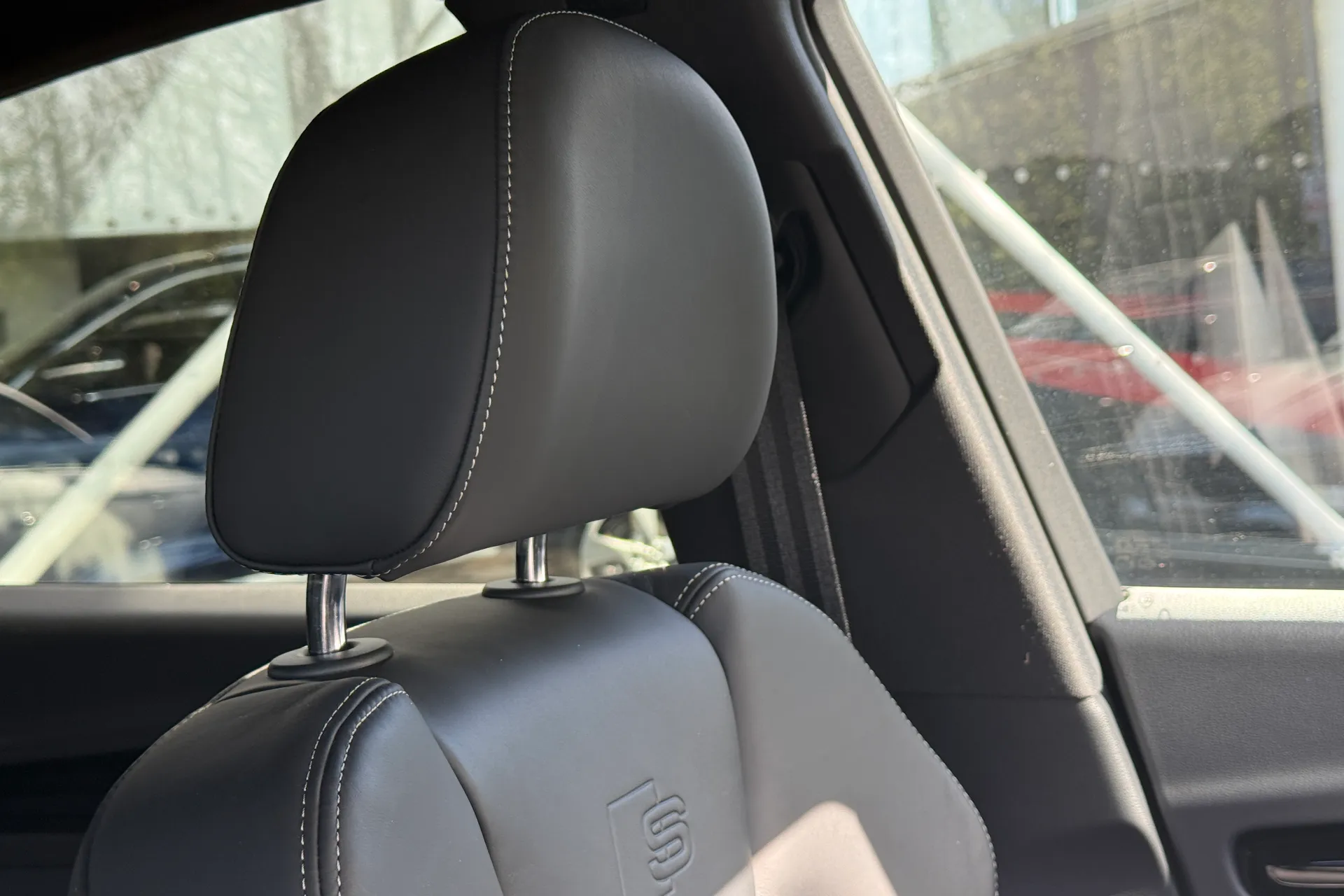 Audi Q5 thumbnail image number 21