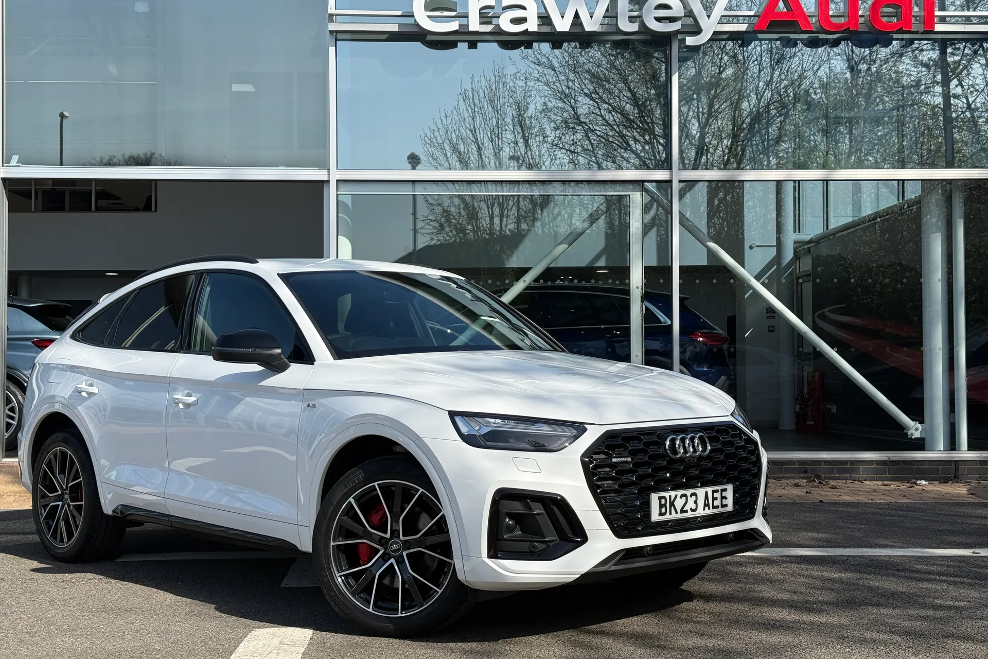 Audi Q5 focused image