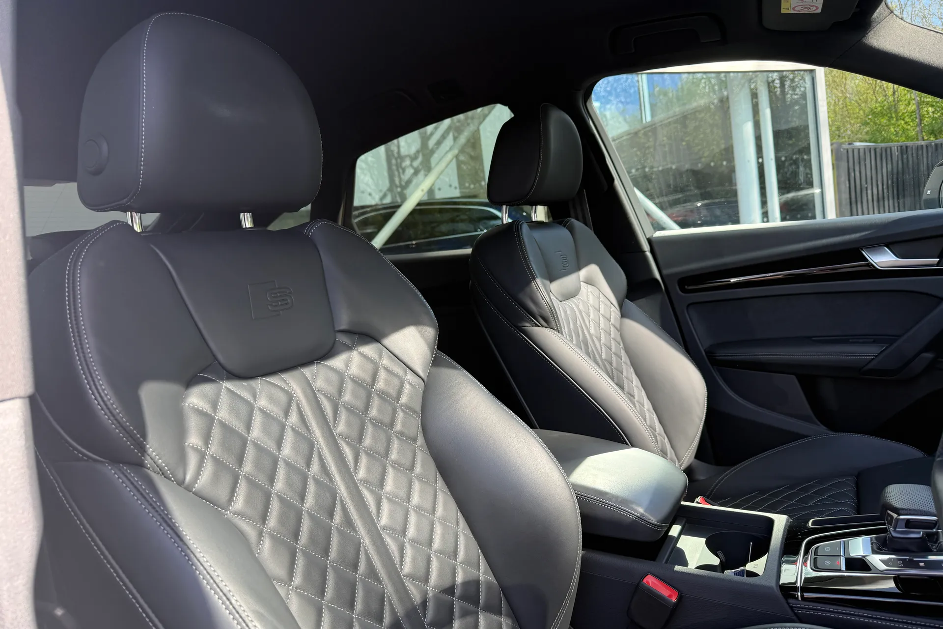 Audi Q5 thumbnail image number 28