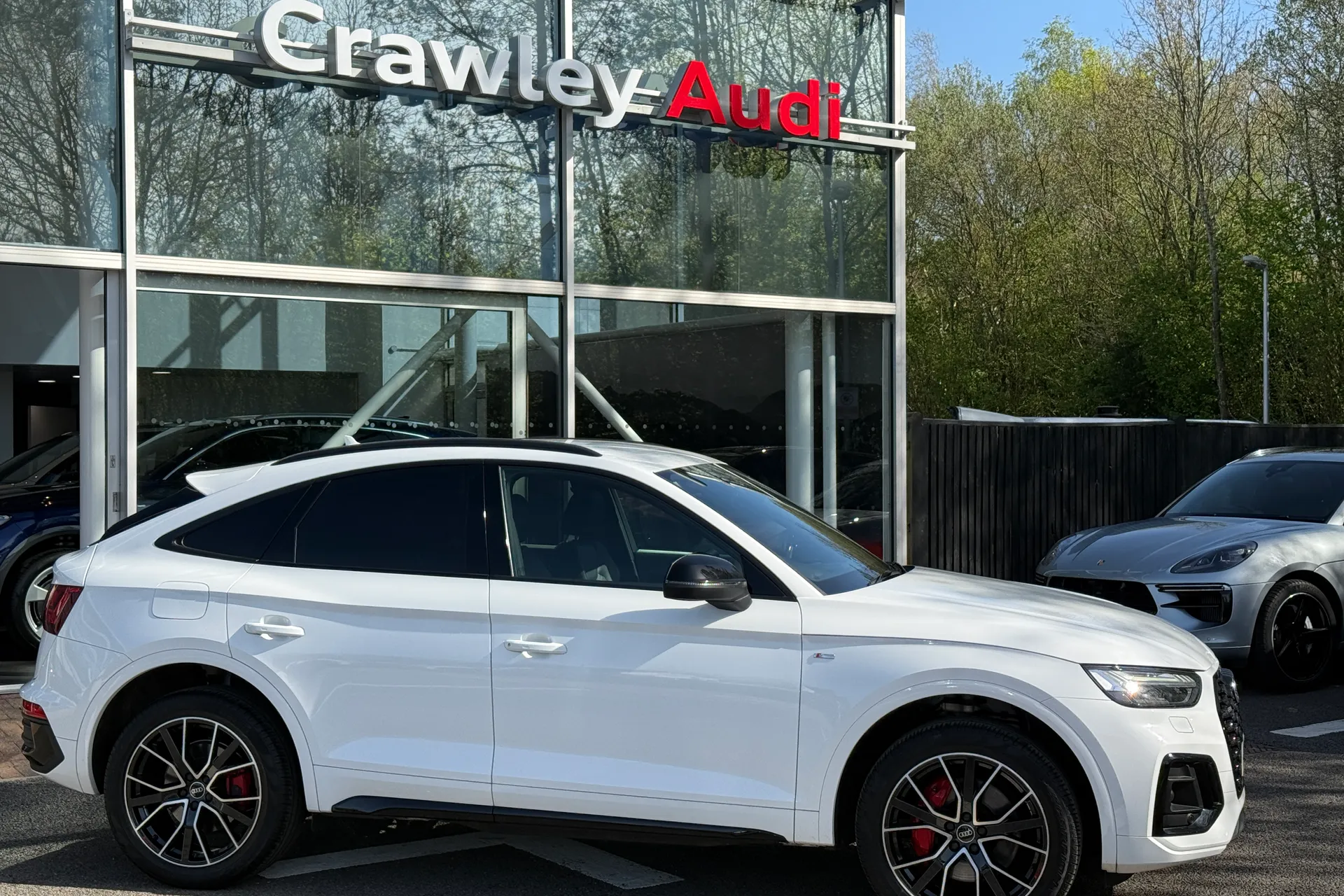 Audi Q5 thumbnail image number 2