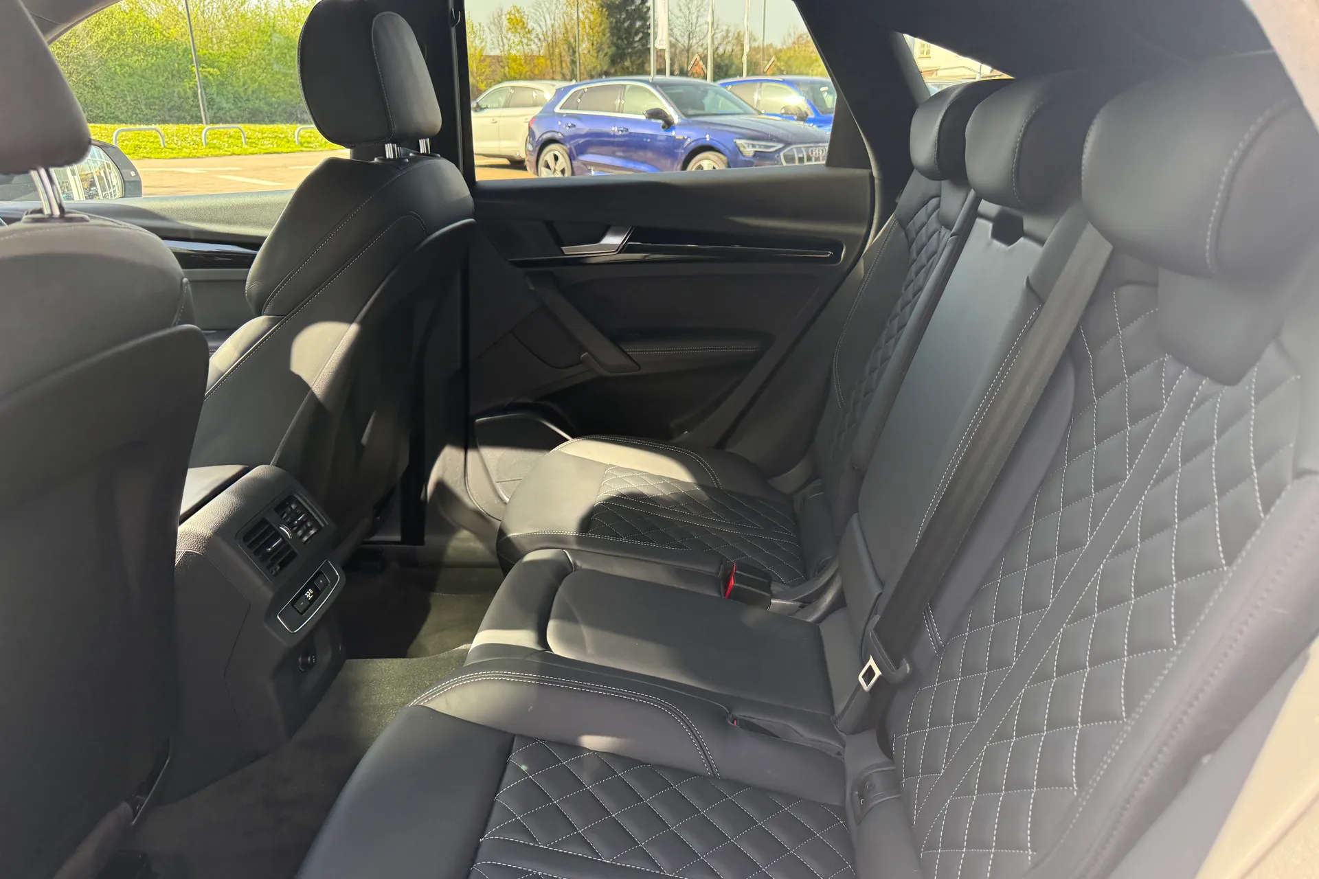 Audi Q5 thumbnail image number 50