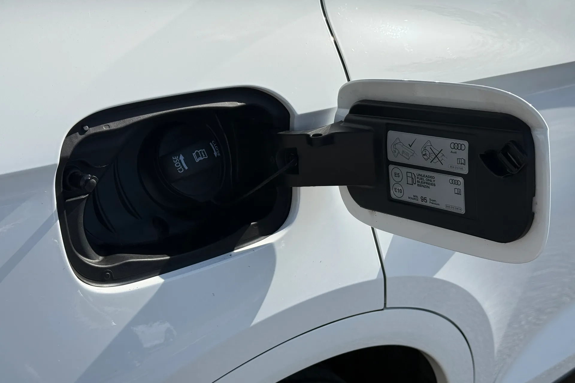 Audi Q5 thumbnail image number 31