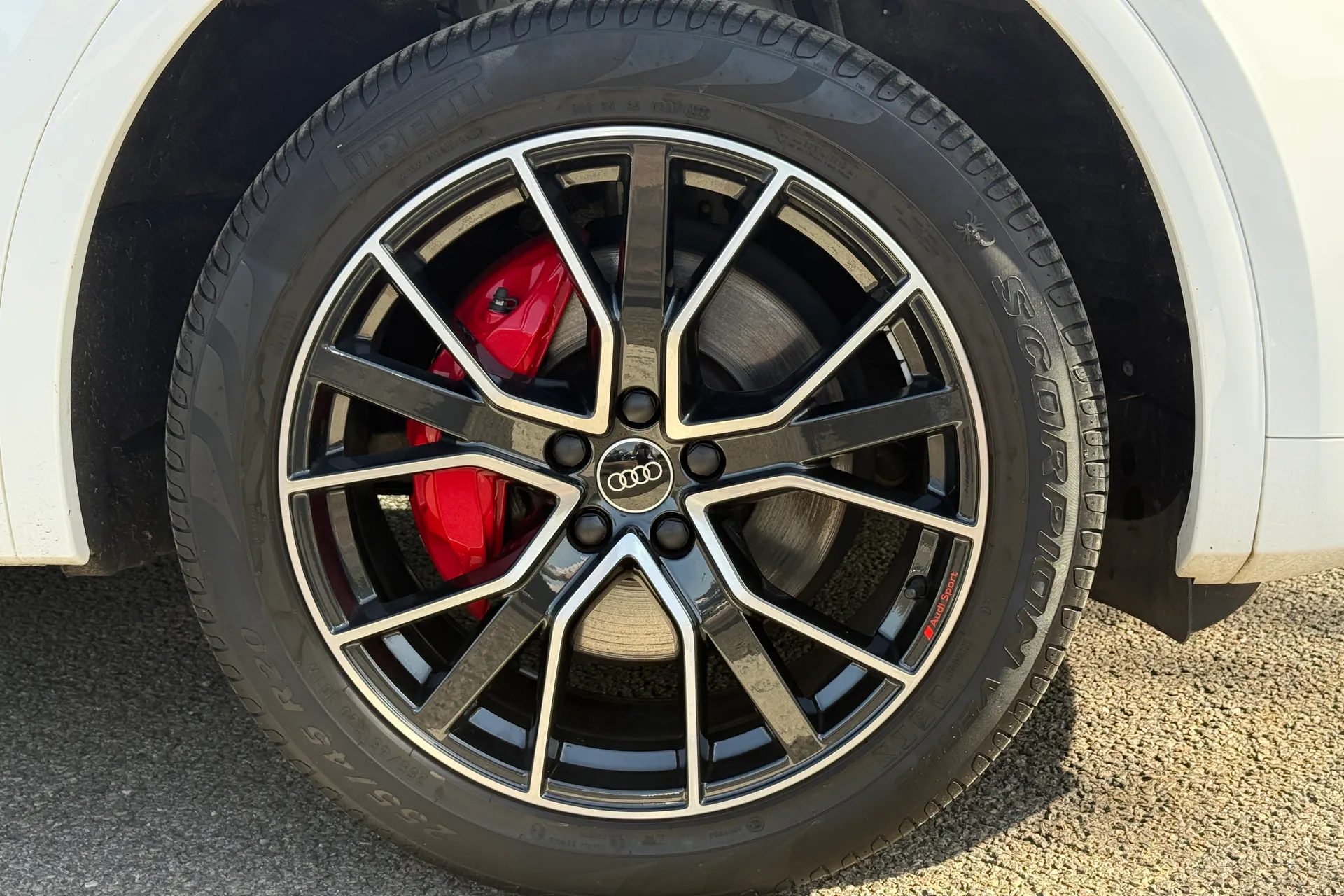 Audi Q5 thumbnail image number 30