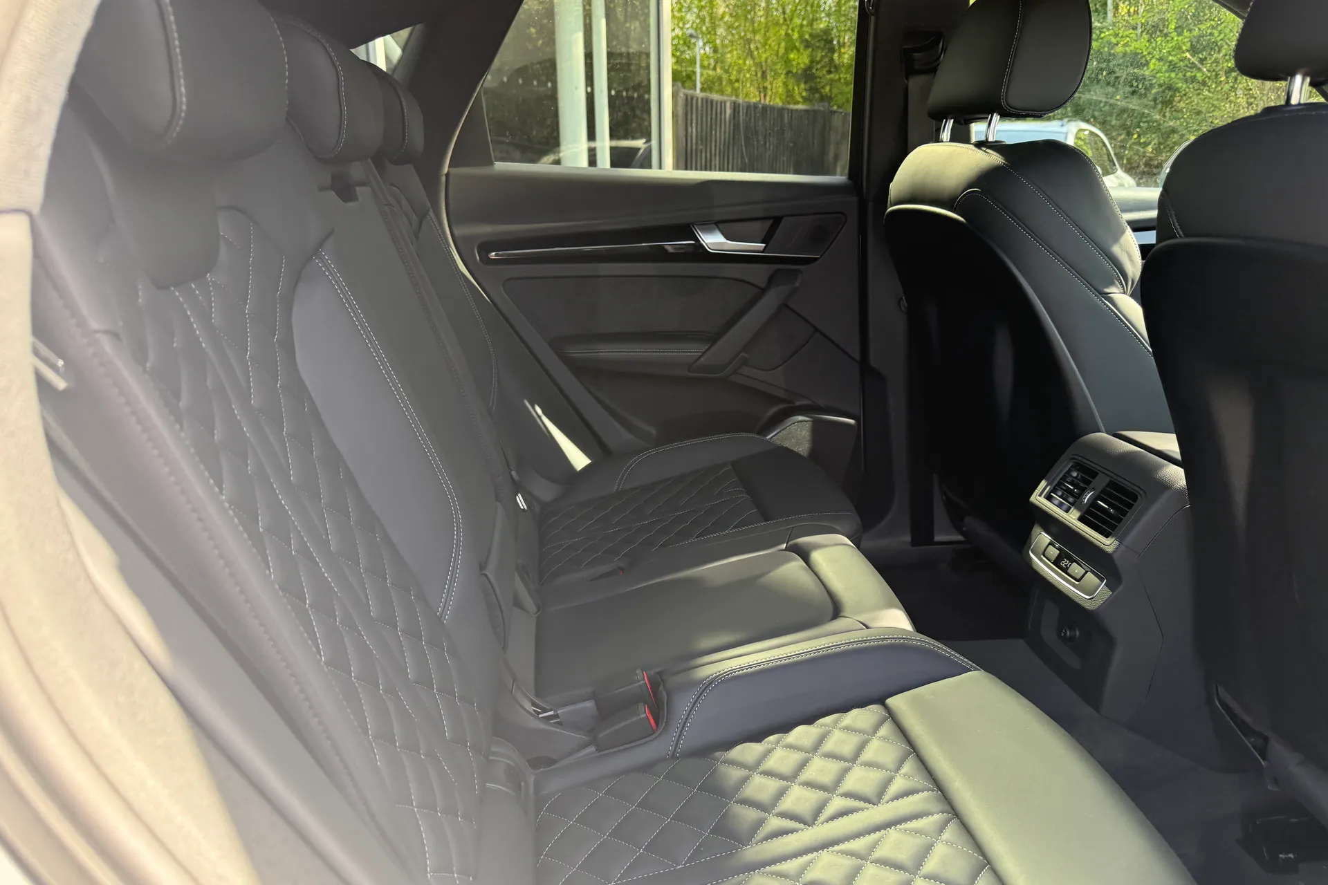 Audi Q5 thumbnail image number 33