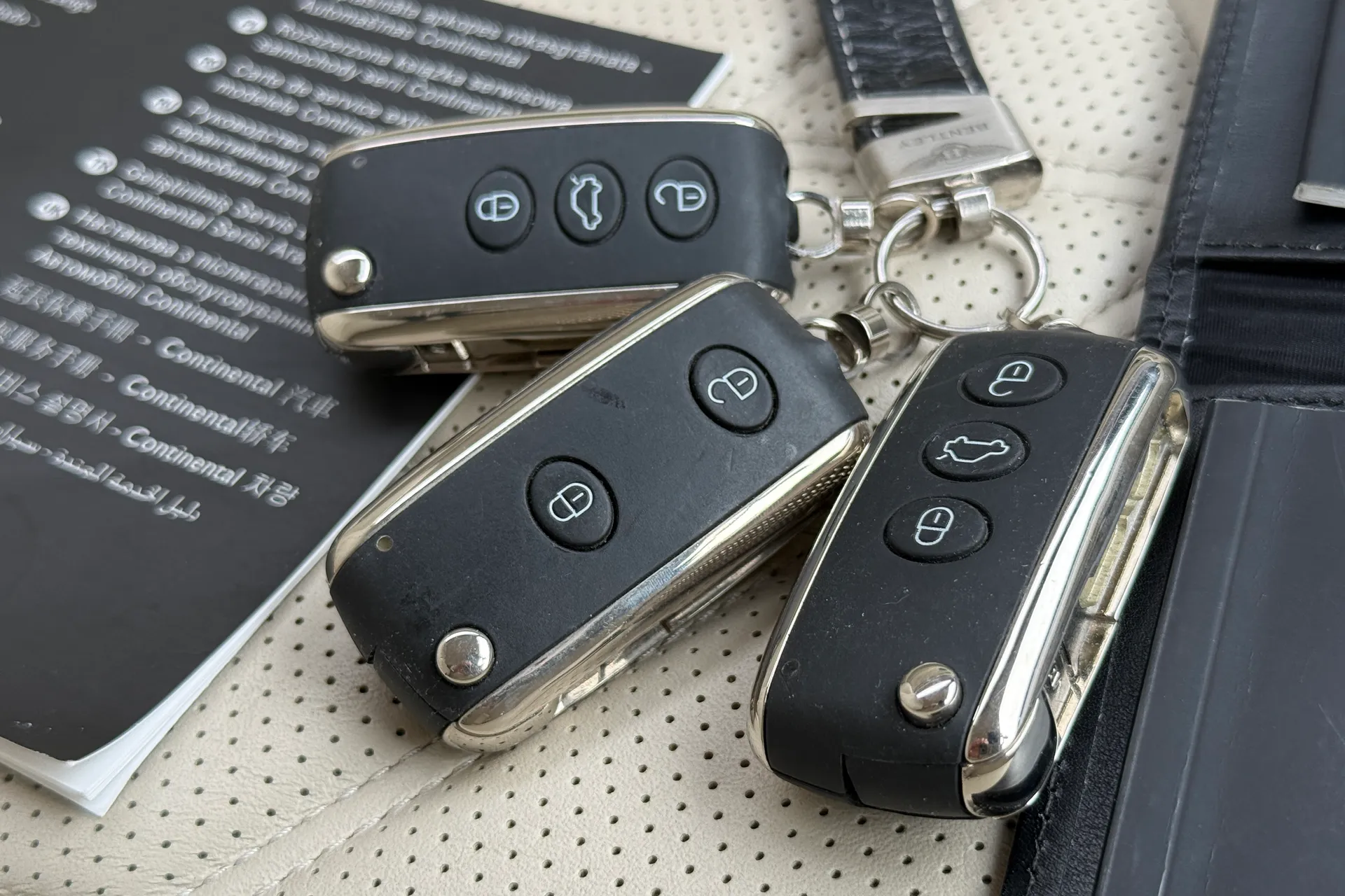 Bentley CONTINENTAL GT thumbnail image number 46