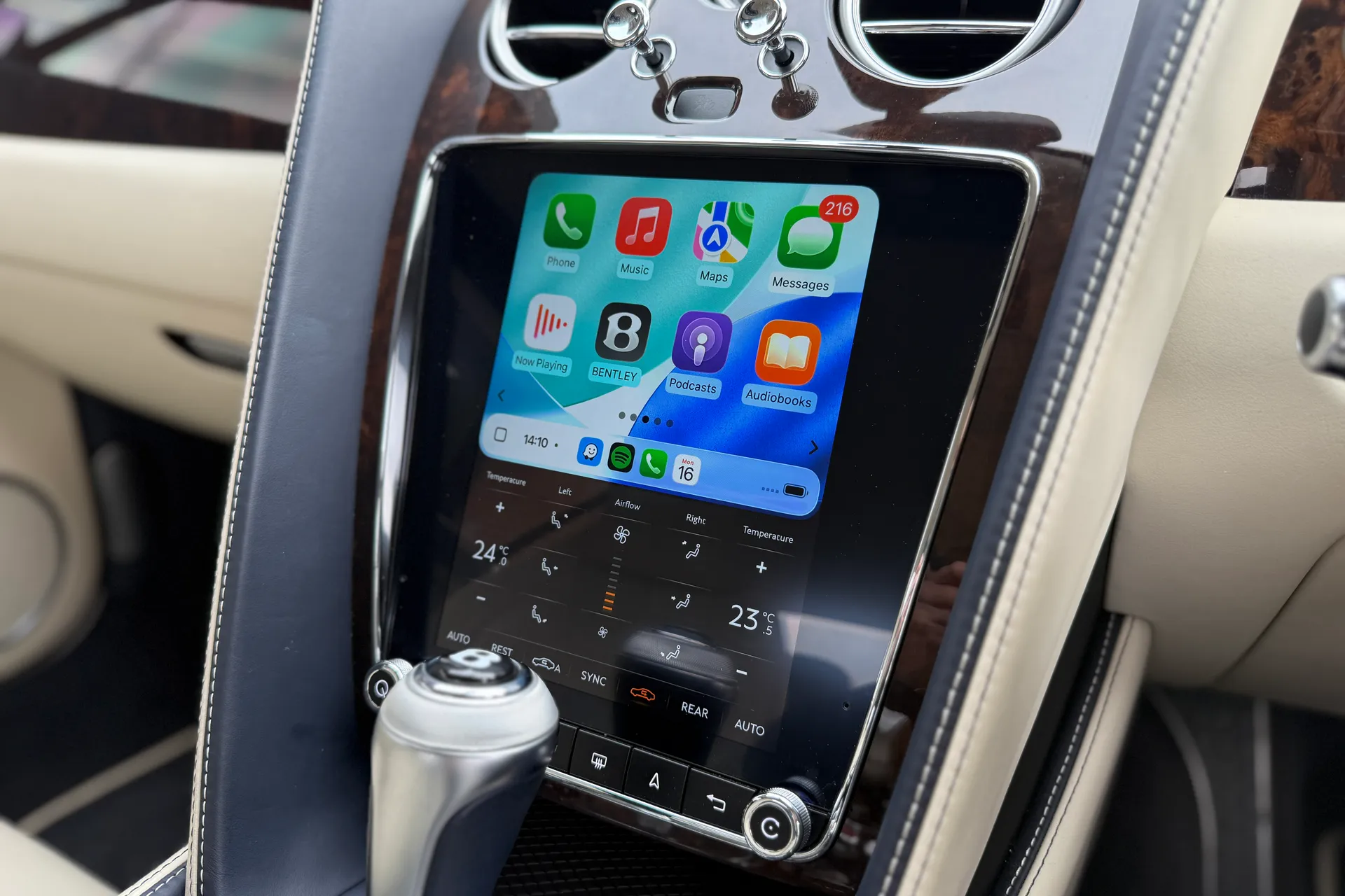 Bentley CONTINENTAL GT thumbnail image number 27