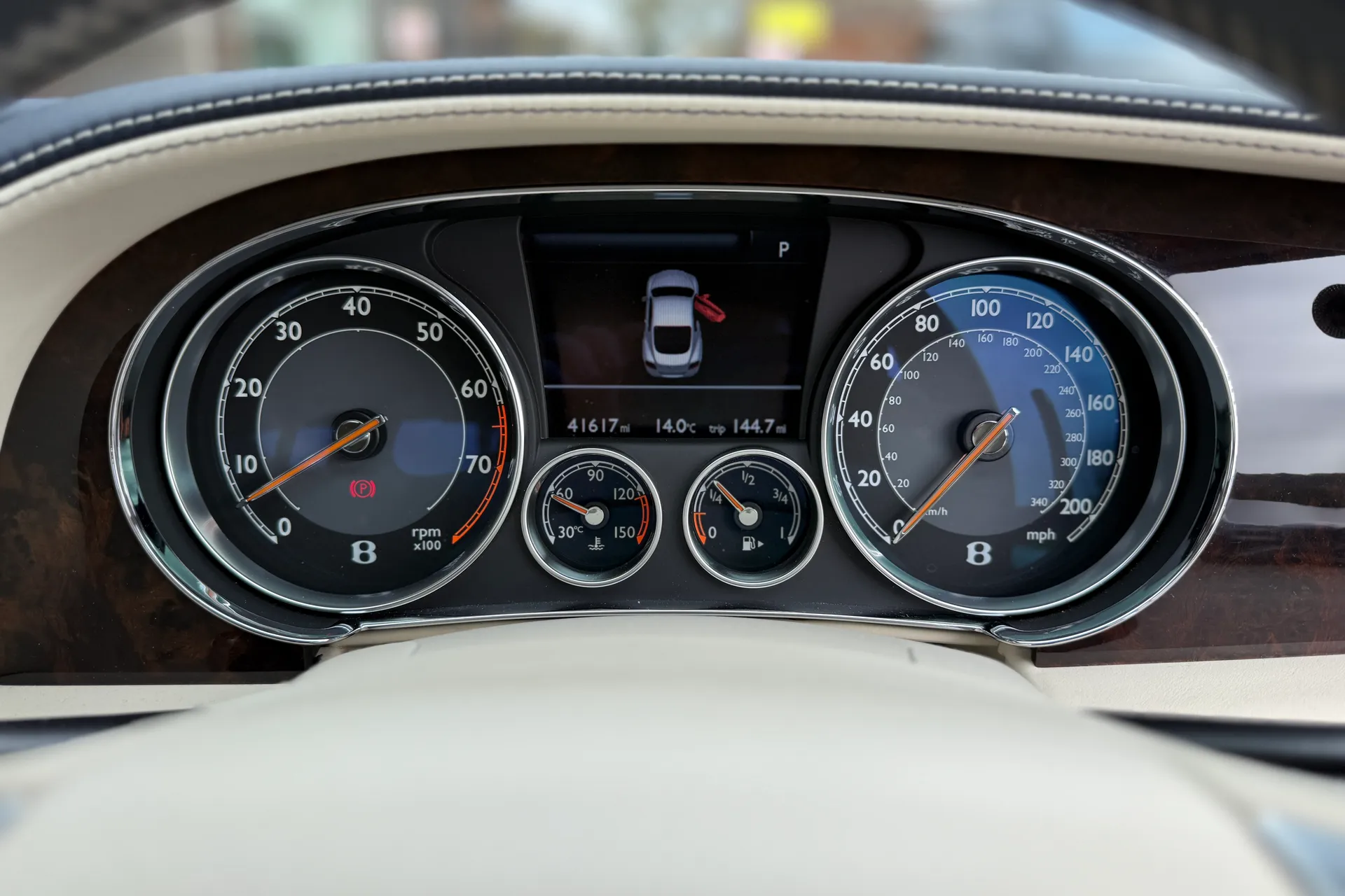 Bentley CONTINENTAL GT thumbnail image number 20