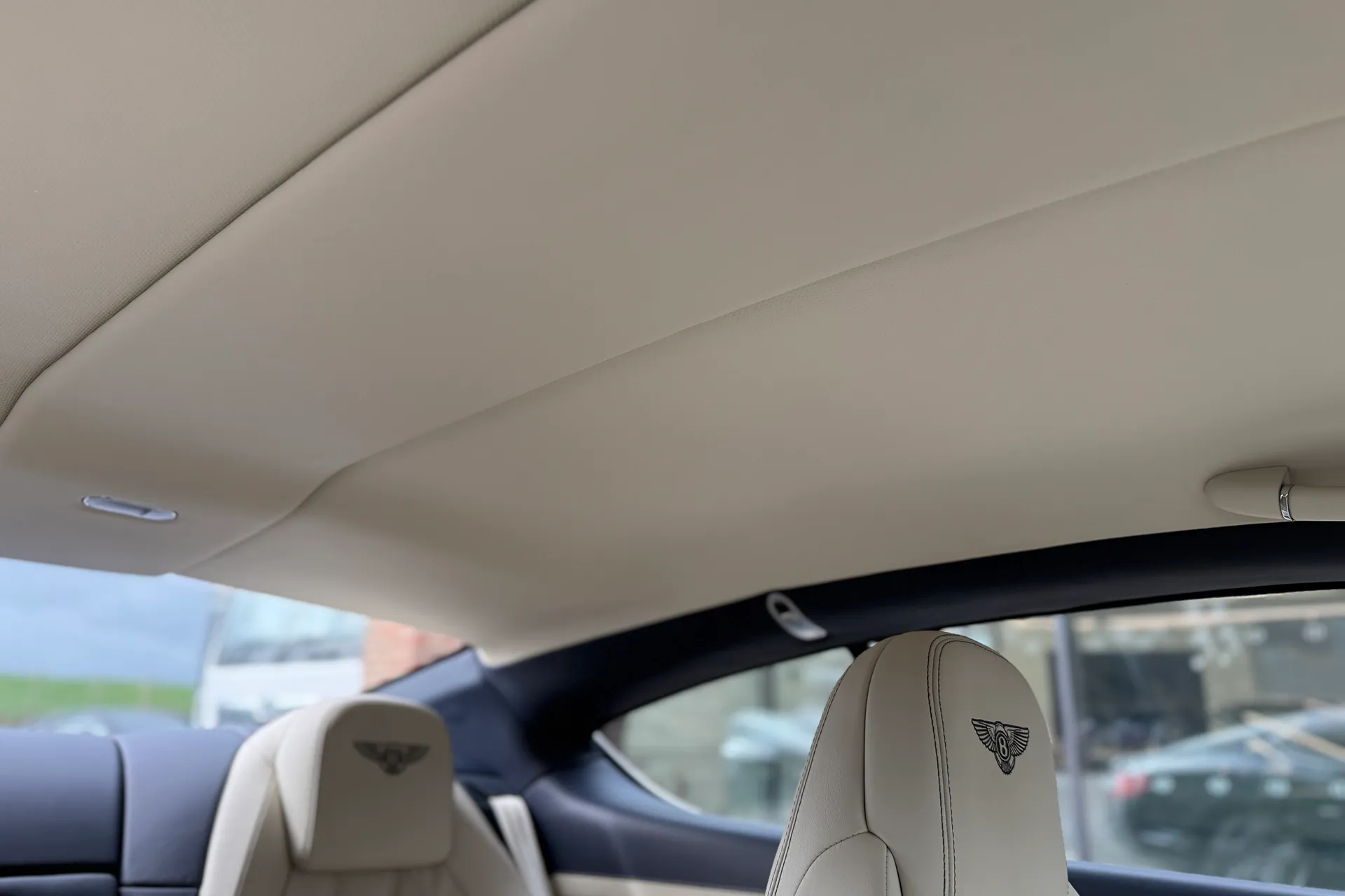 Bentley CONTINENTAL GT thumbnail image number 58