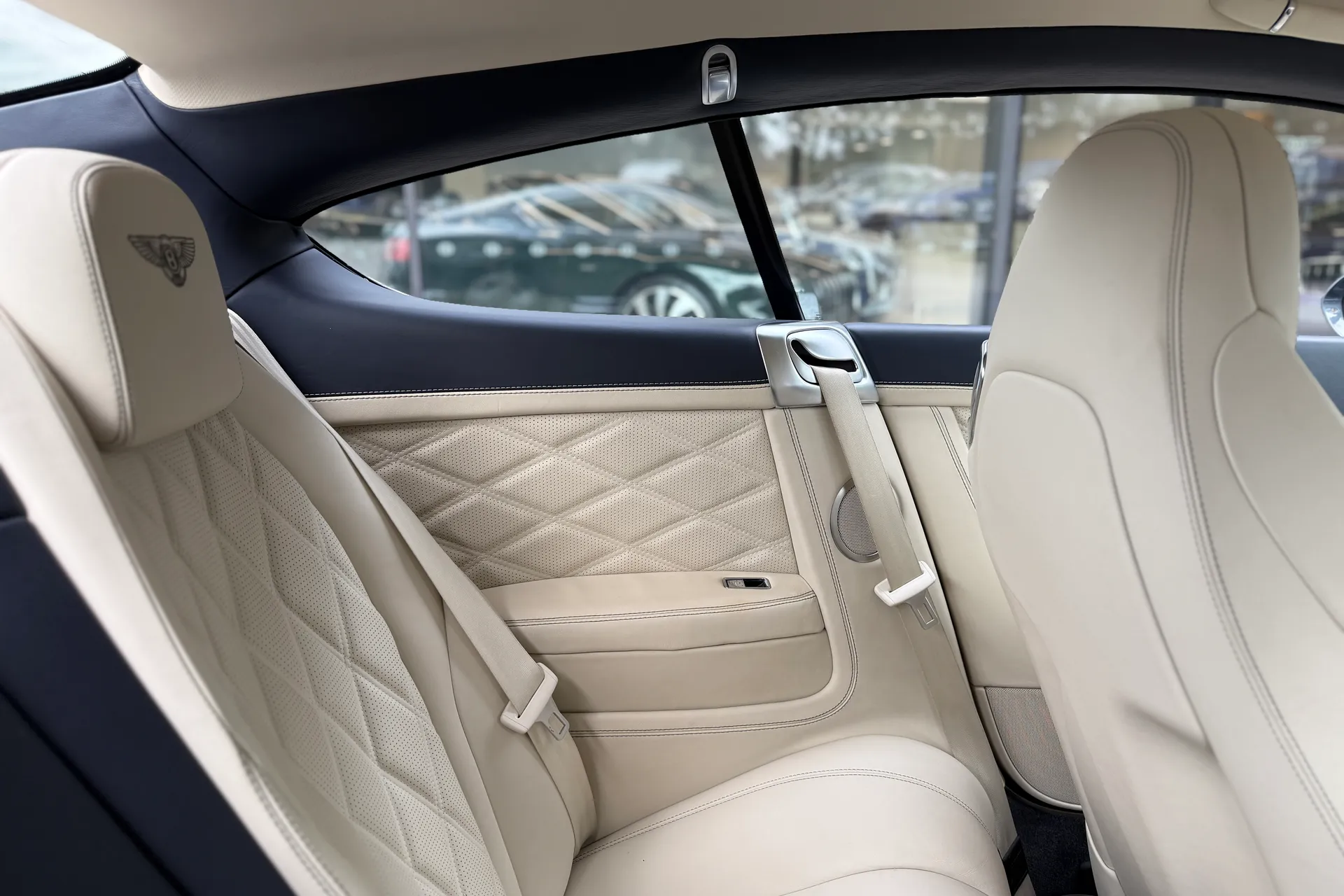 Bentley CONTINENTAL GT thumbnail image number 26