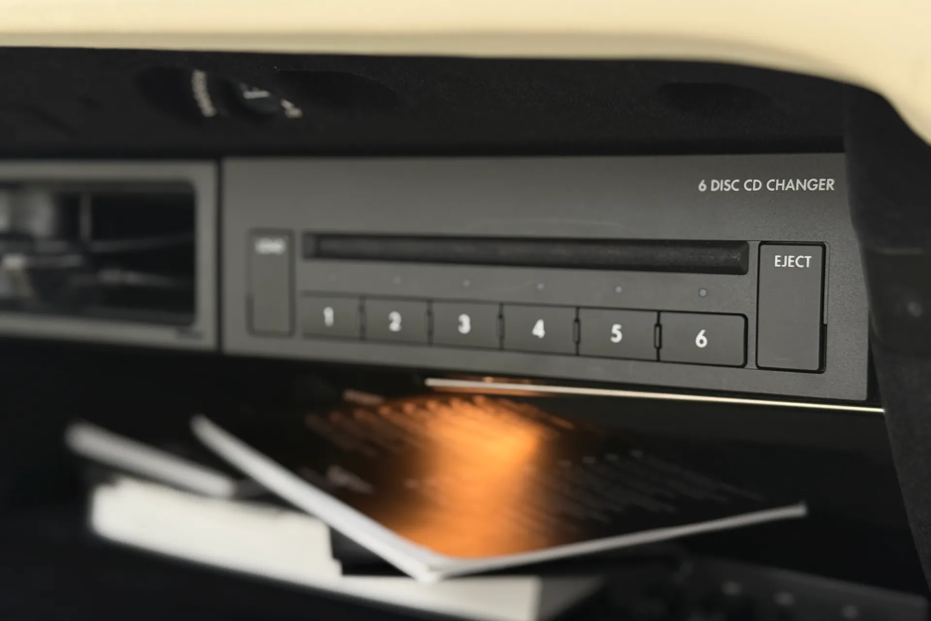 Bentley CONTINENTAL GT thumbnail image number 54