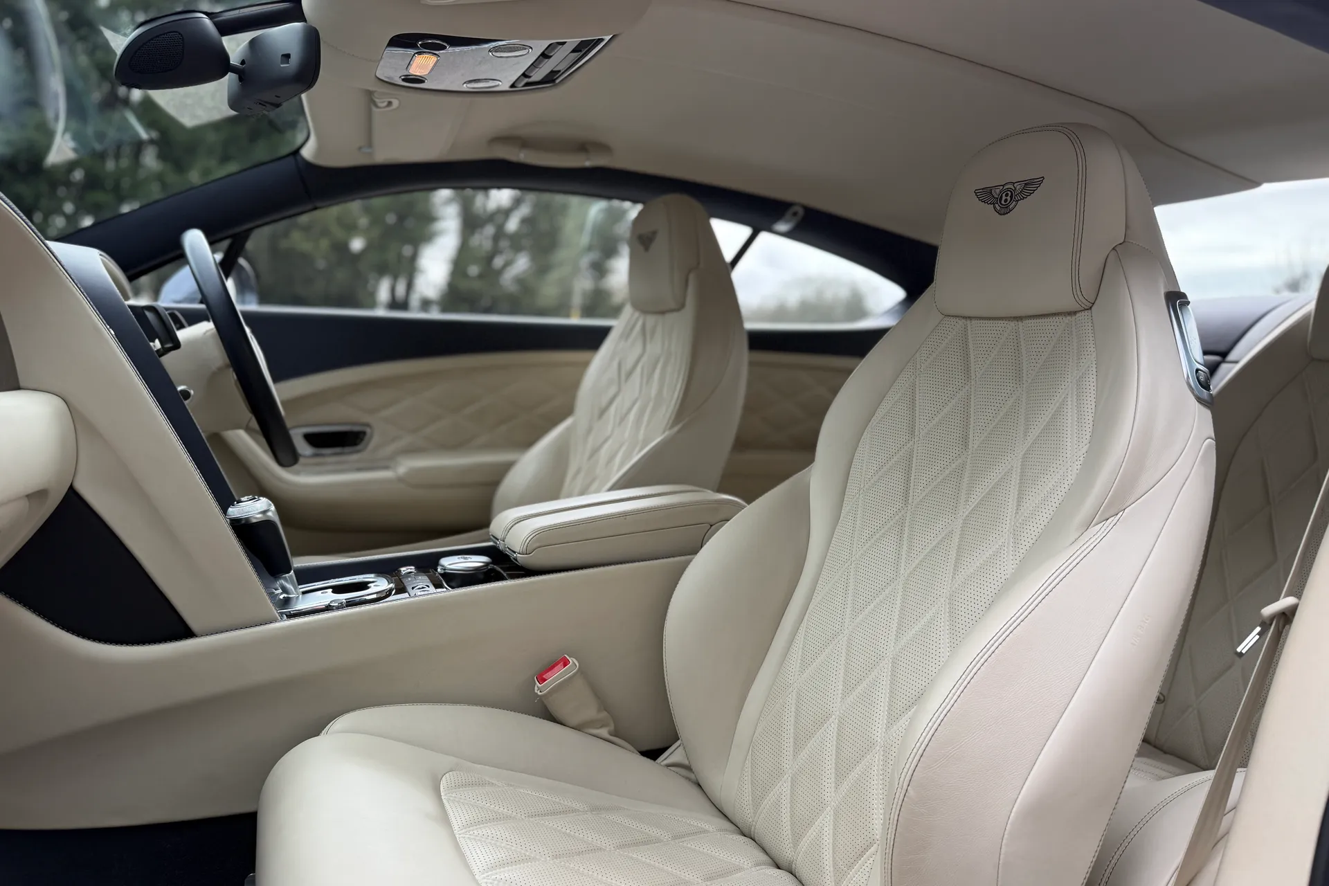 Bentley CONTINENTAL GT thumbnail image number 38