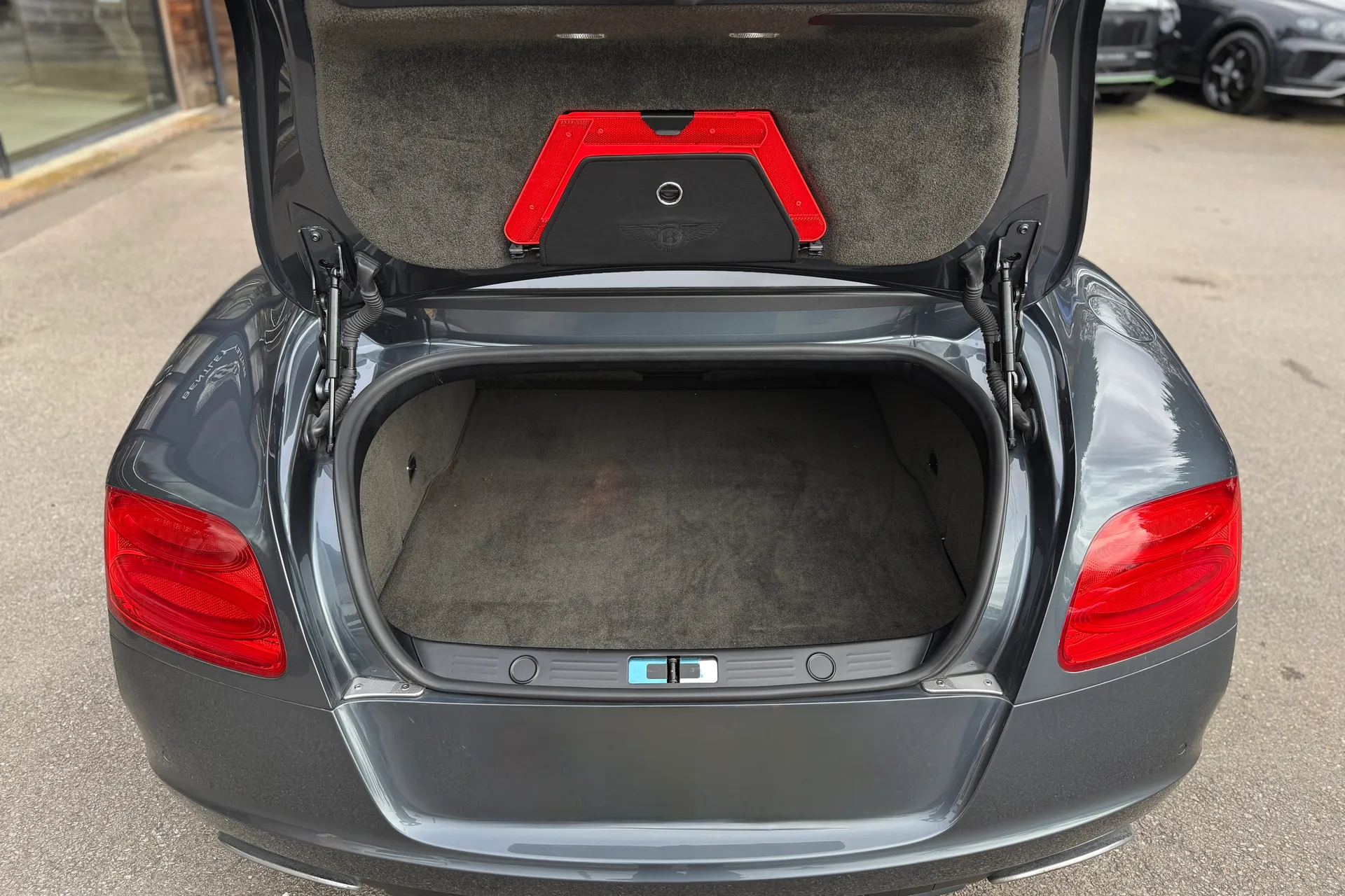 Bentley CONTINENTAL GT thumbnail image number 66