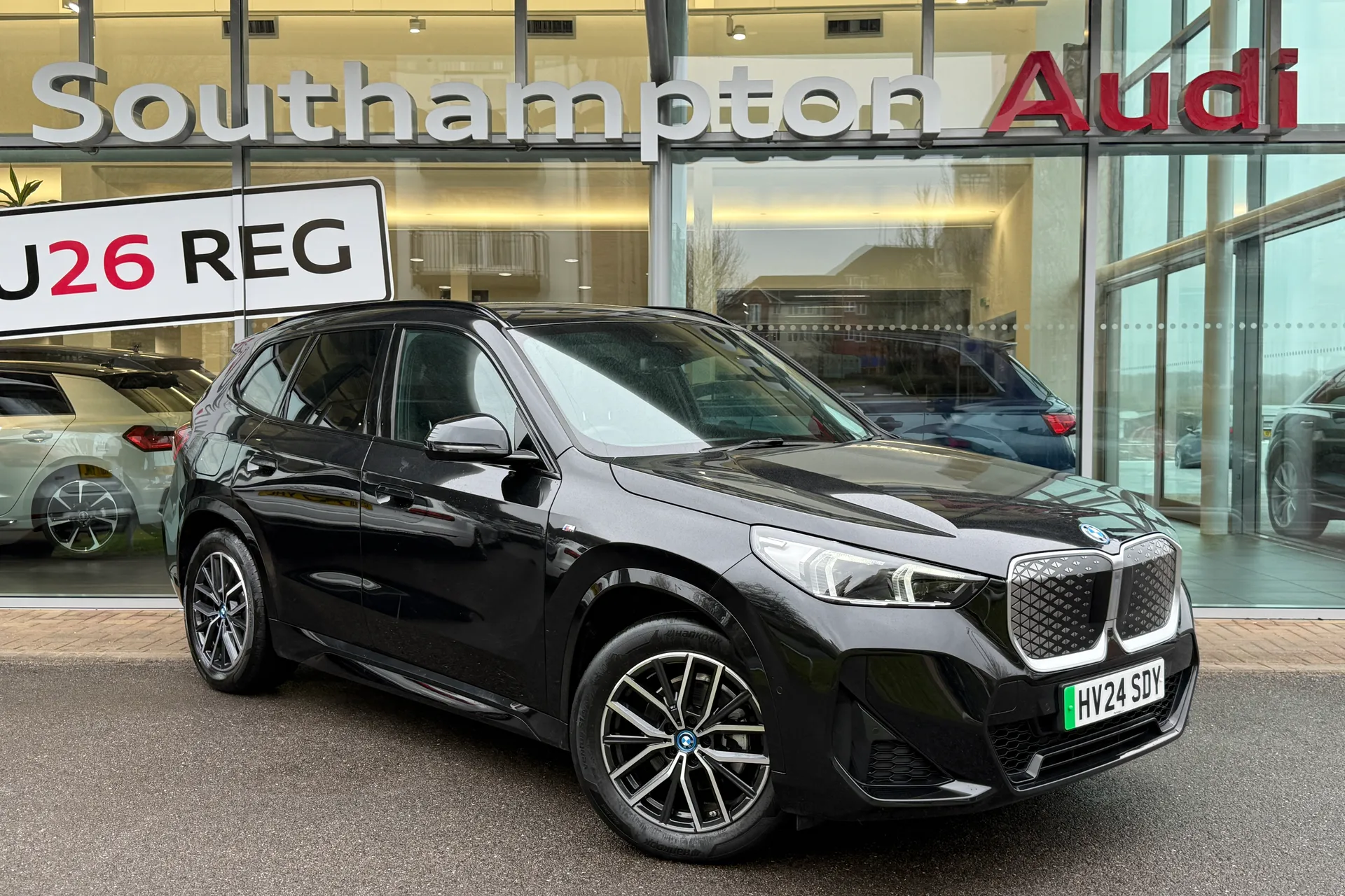 BMW iX1 thumbnail image number 60