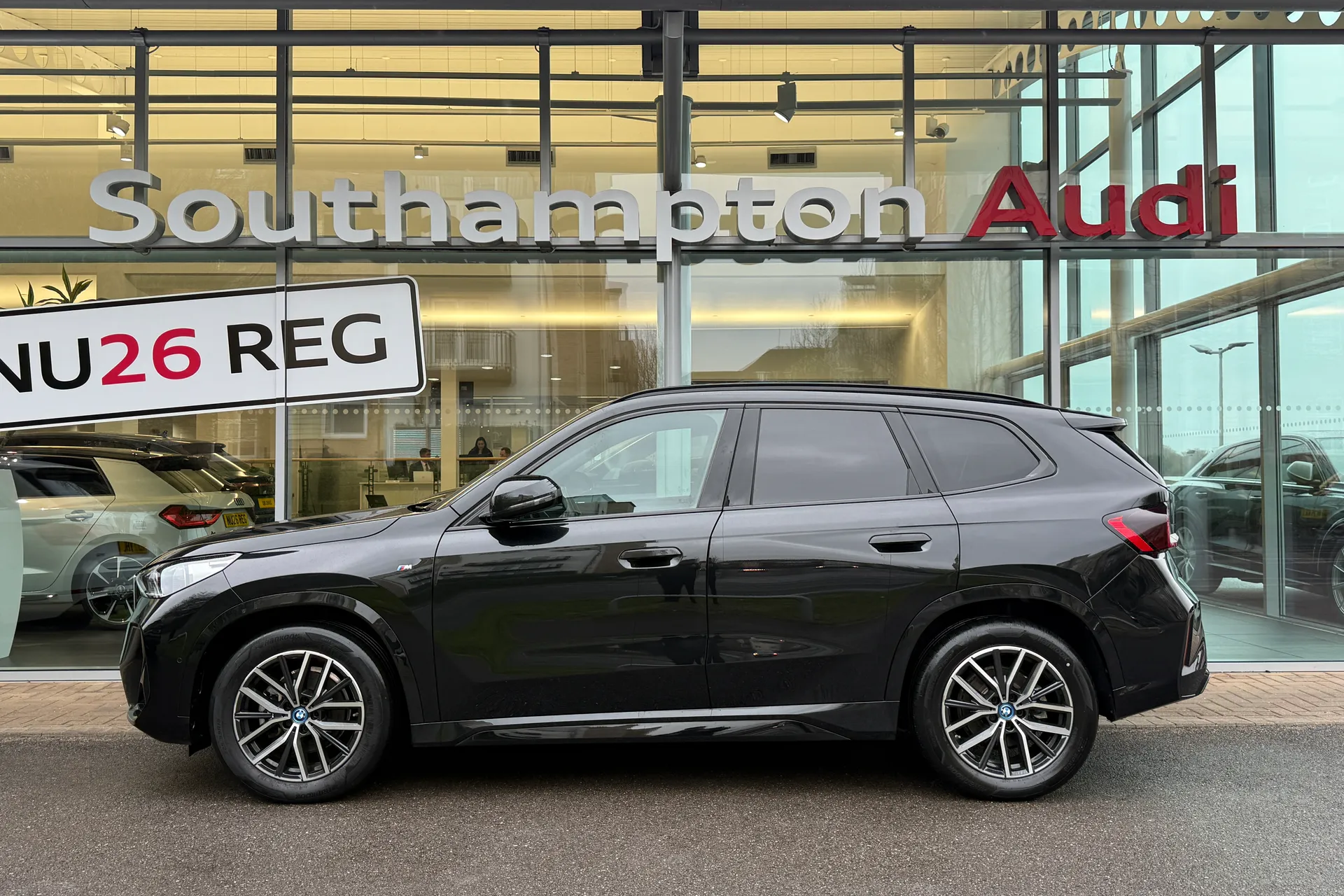 BMW iX1 thumbnail image number 47