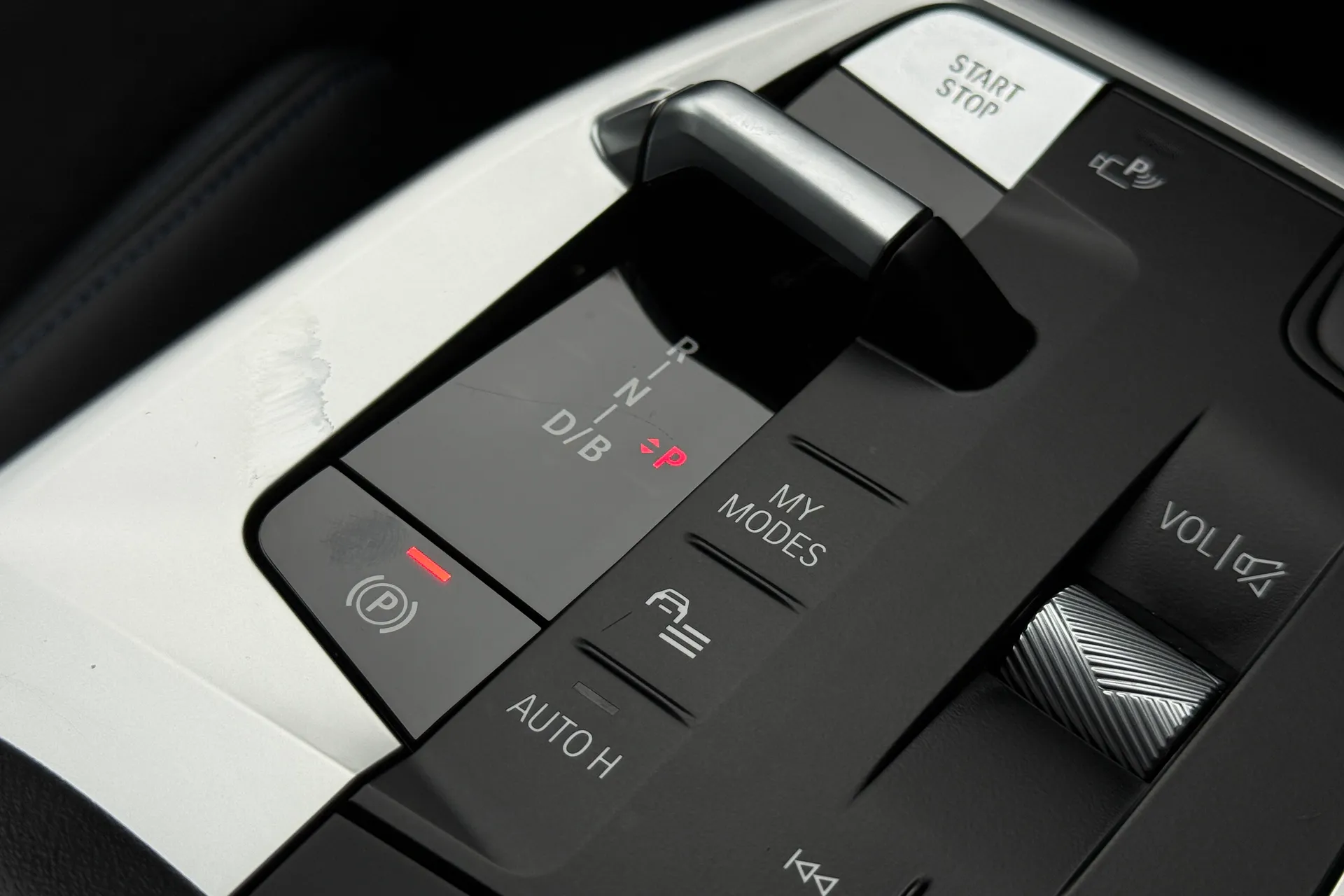 BMW iX1 thumbnail image number 20